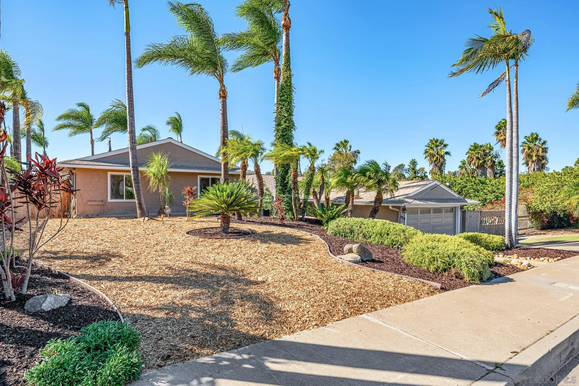 6274 Lake Shore Drive, San Diego, CA 92119 - Photo 3 of 70, San Diego, CA