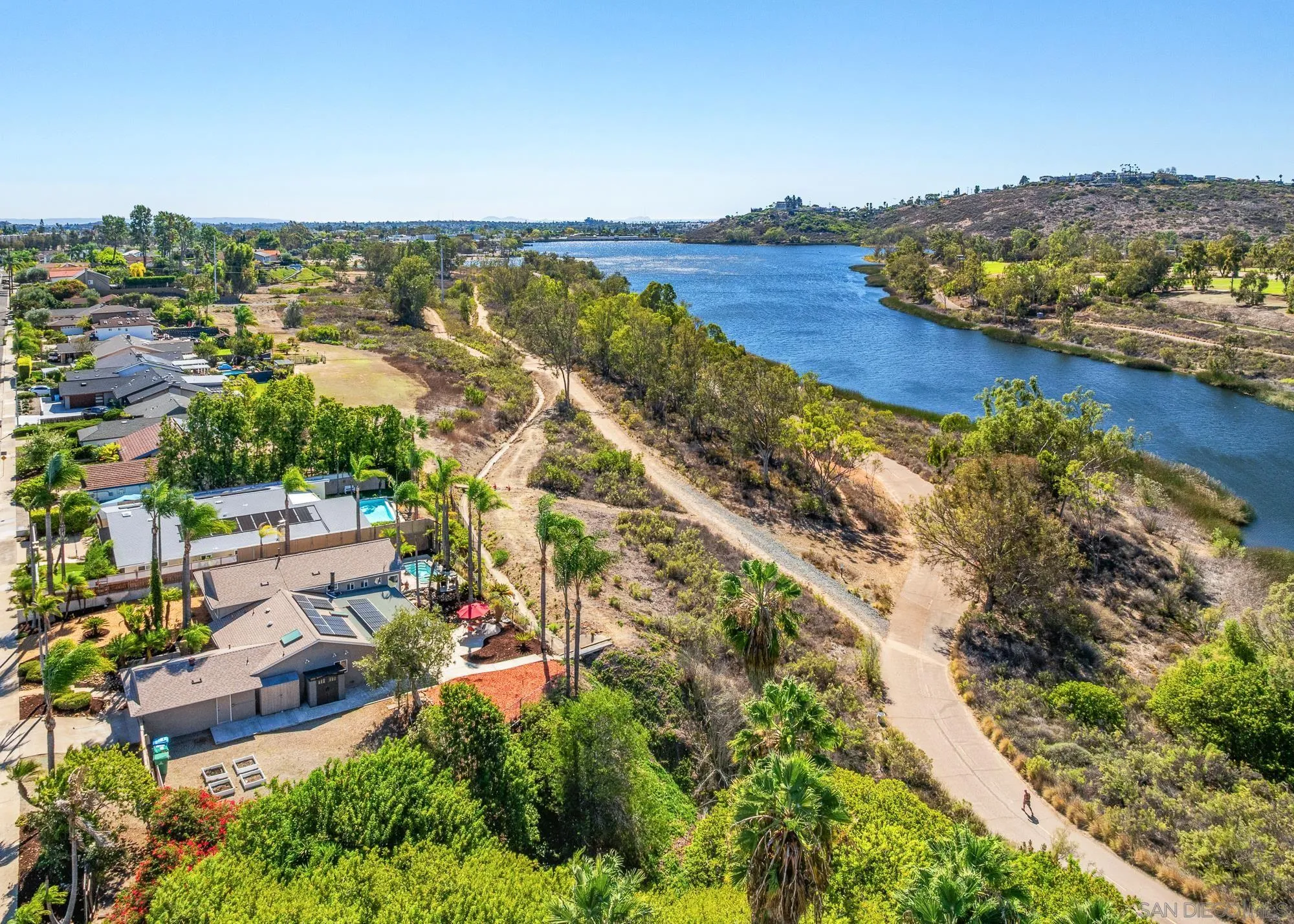 https://cdn.realtyfeed.com/cdn/127/260025103/39dfd8f0f2835496cb94d9ad0643ce9d.webp