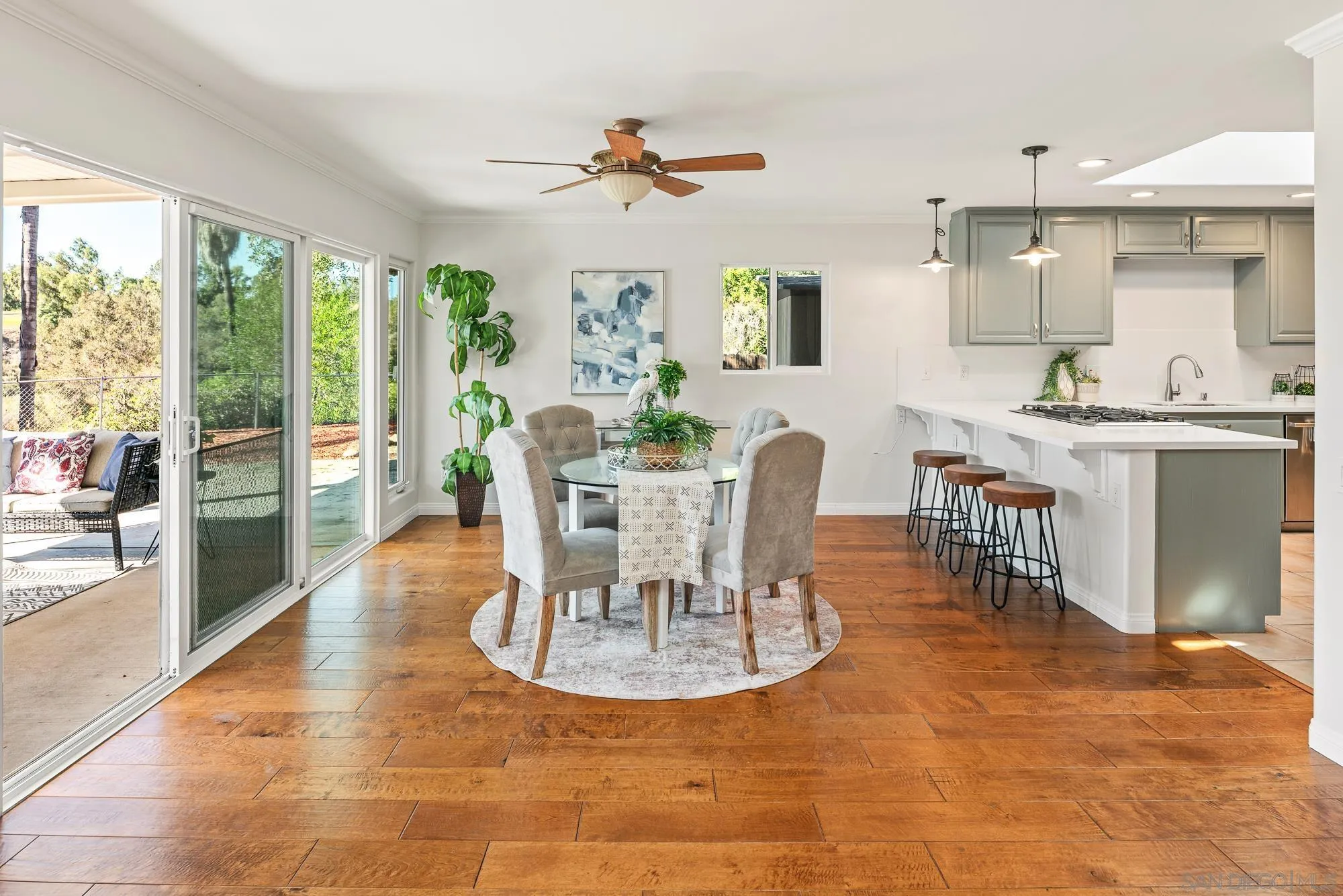 https://cdn.realtyfeed.com/cdn/127/260025103/660852a6f02b3a33ec78f26d5e79d8c0.webp