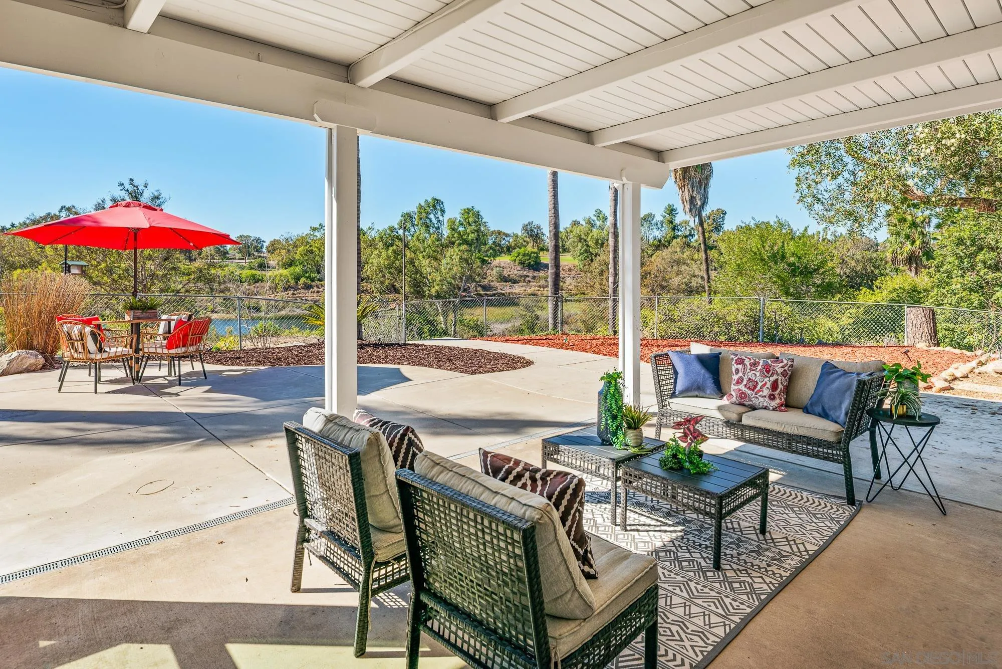 https://cdn.realtyfeed.com/cdn/127/260025103/6edaa1178e0b77a594201f4012728562.webp