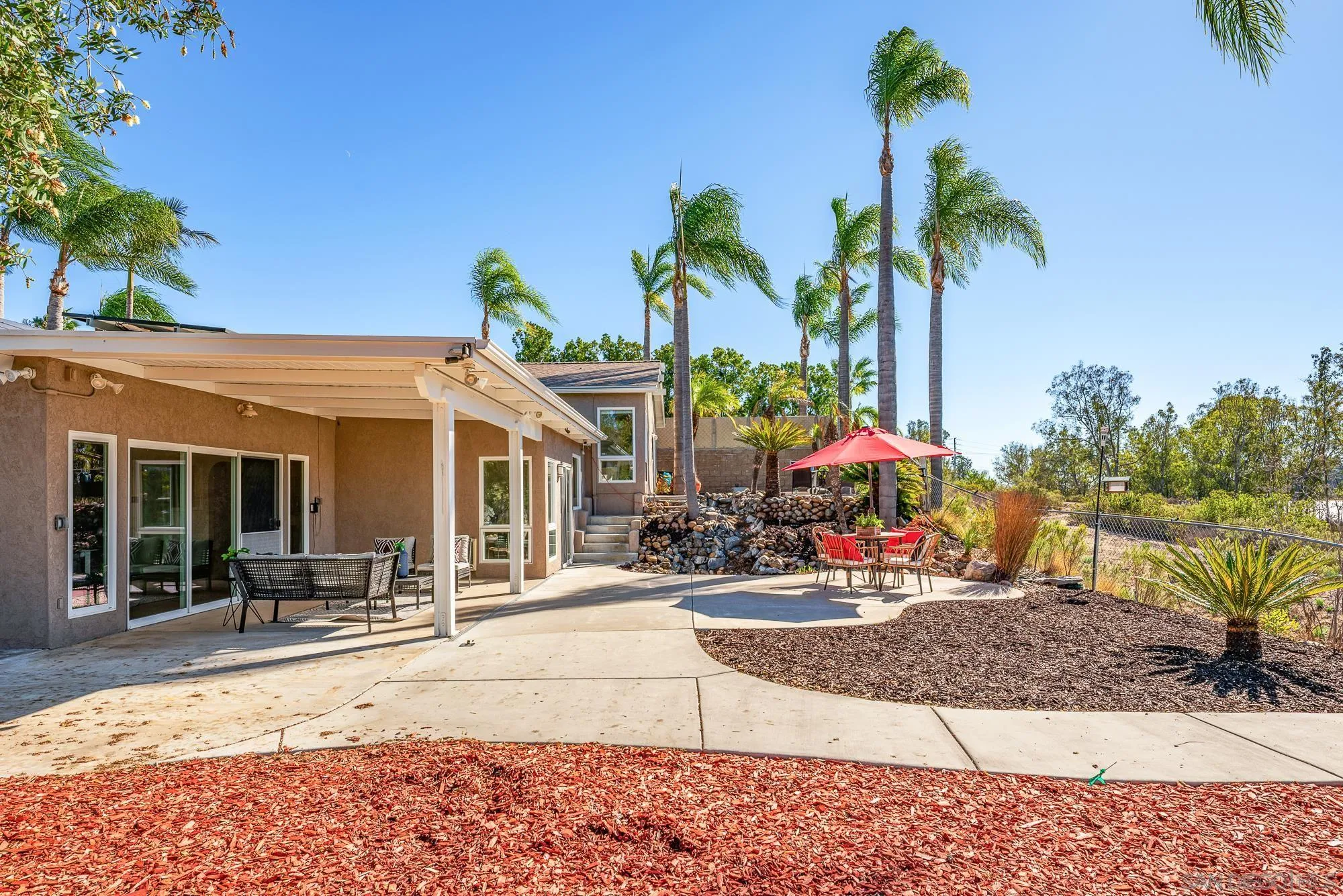 https://cdn.realtyfeed.com/cdn/127/260025103/74ff90eb2bd5e75cb98bb3618738e6e3.webp