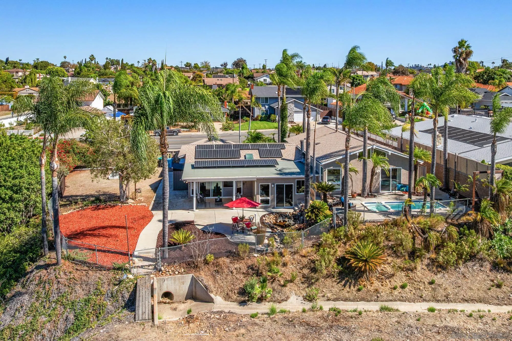 https://cdn.realtyfeed.com/cdn/127/260025103/8ba2c9b647f6c2f946596f7210093569.webp