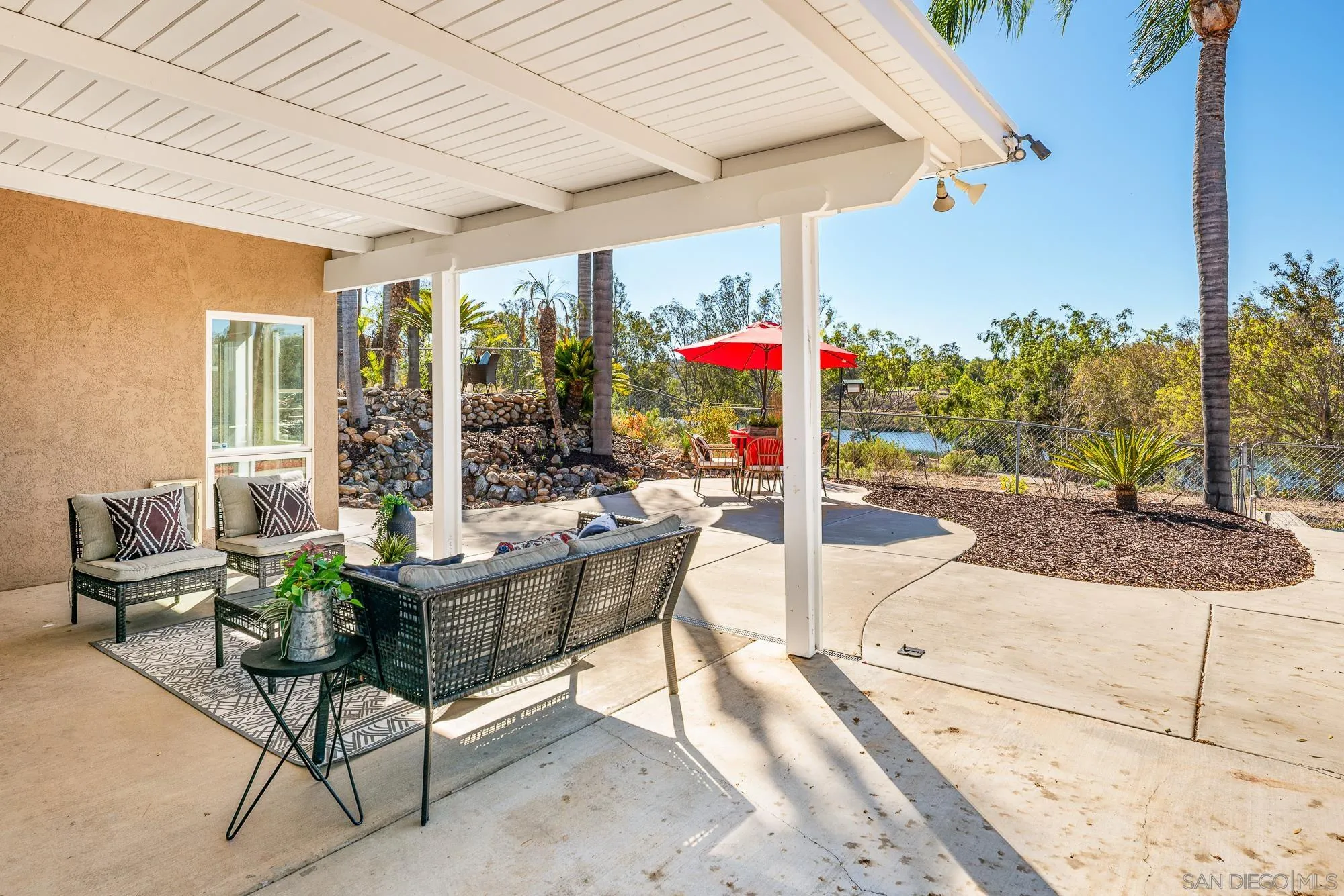 https://cdn.realtyfeed.com/cdn/127/260025103/d09c3ce5db05220ae8355a7e955989e2.webp