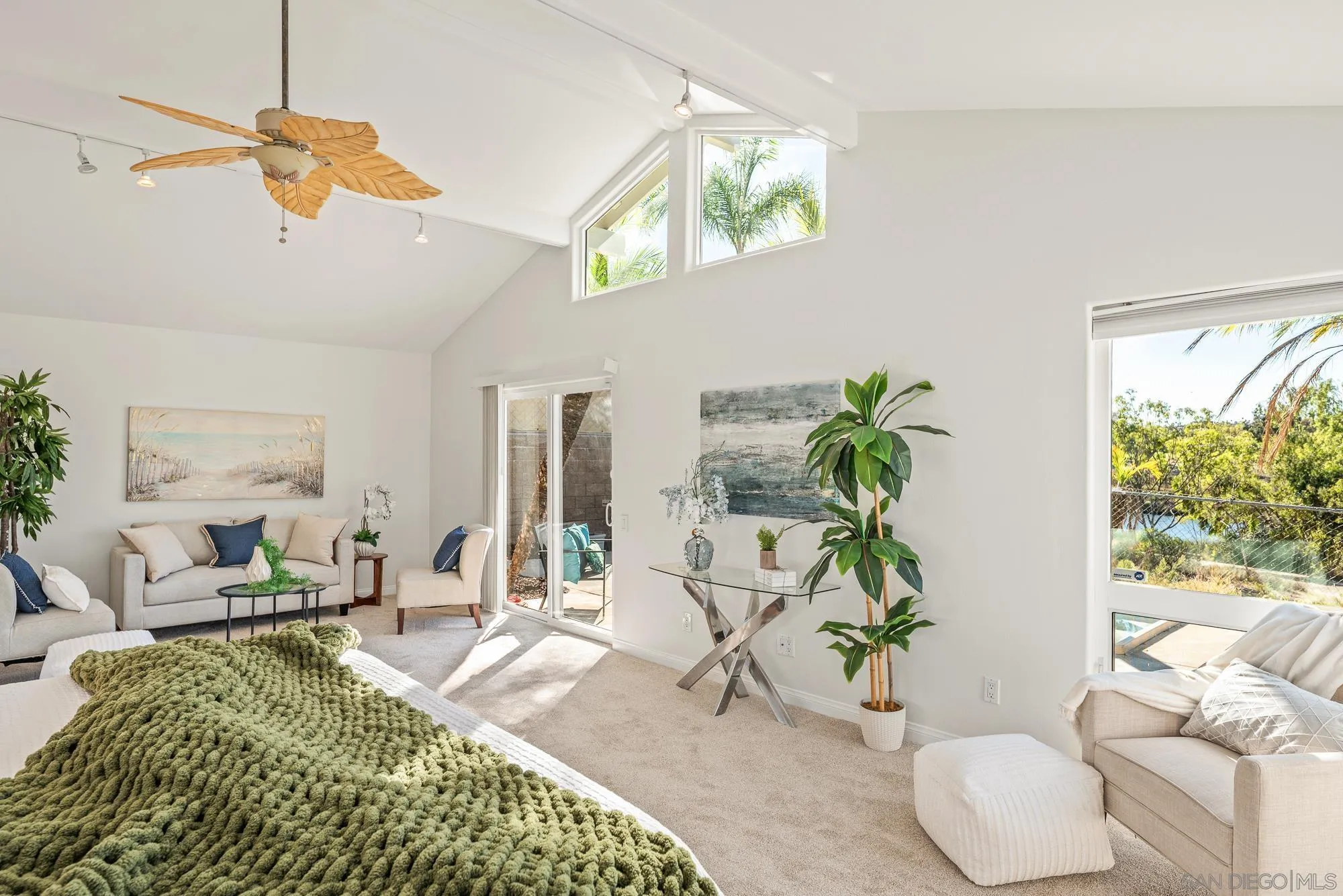 https://cdn.realtyfeed.com/cdn/127/260025103/dabff4ca2d9fd2e8b37eee2e81e9d462.webp