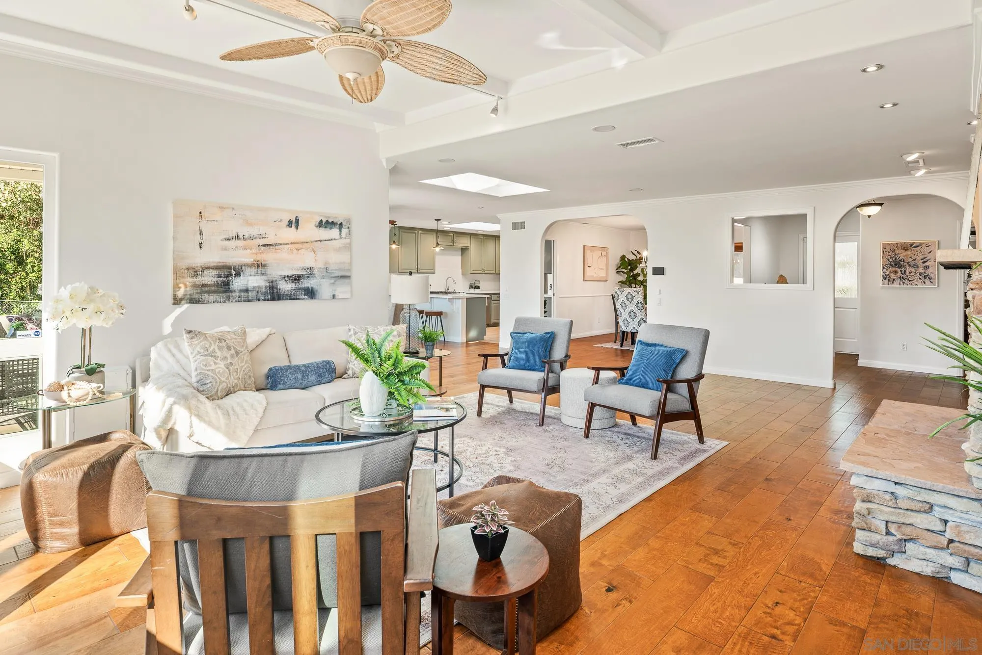 https://cdn.realtyfeed.com/cdn/127/260025103/e0de388459b5030641e009586d6a2b22.webp