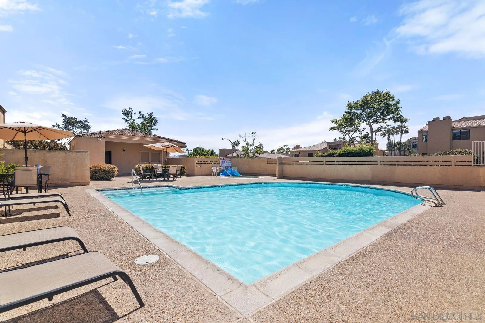 https://cdn.realtyfeed.com/cdn/127/260025105/1306d6405aa5e64079ee7473f8e20f12.webp