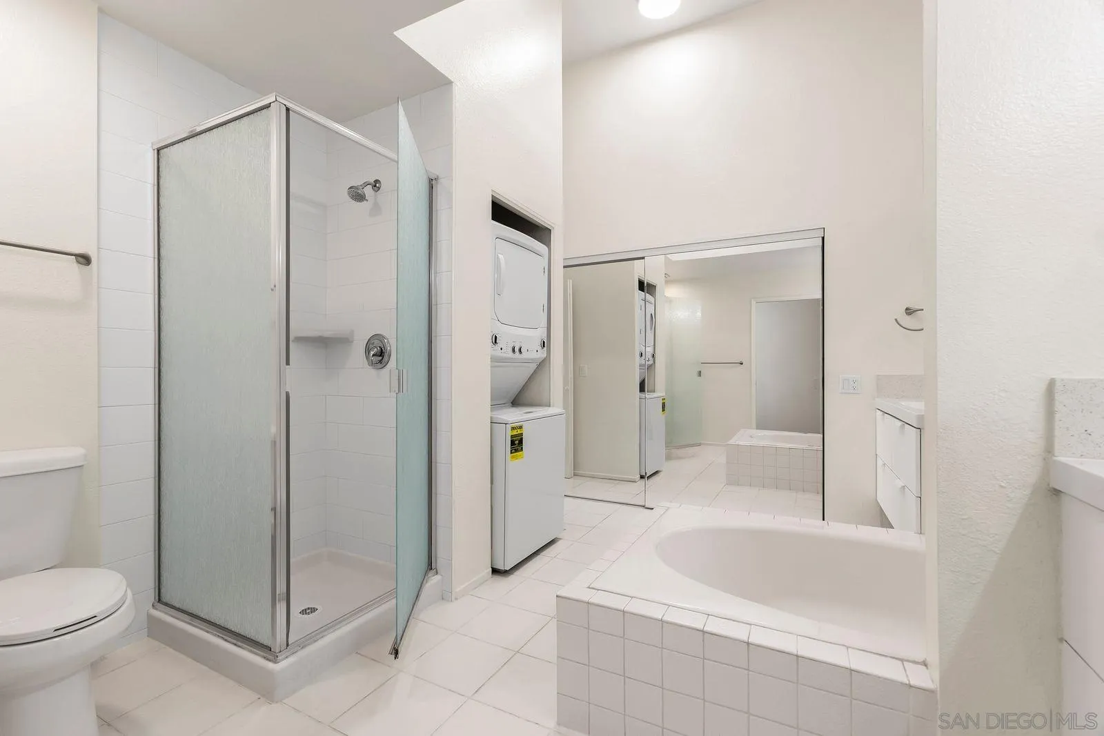 https://cdn.realtyfeed.com/cdn/127/260025105/3ef5c633da19f48b8b816e9818def6b5.webp