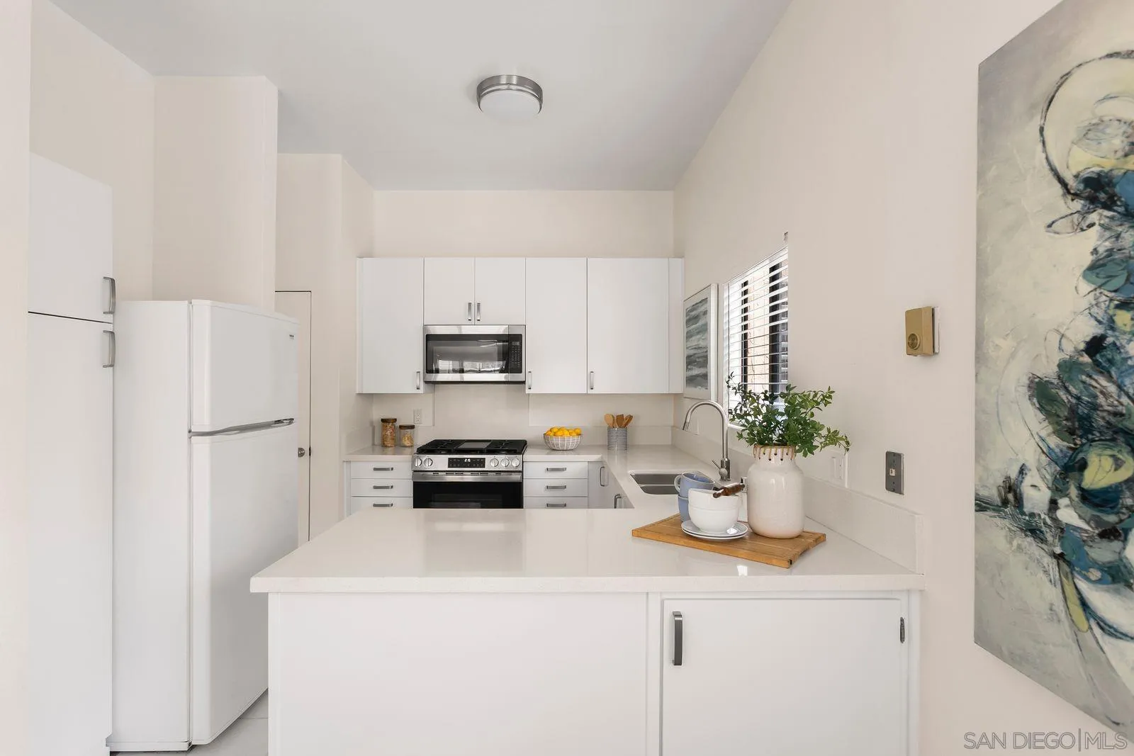 https://cdn.realtyfeed.com/cdn/127/260025105/7569eb7133bb2b8a3e8eb51e5a0d9924.webp