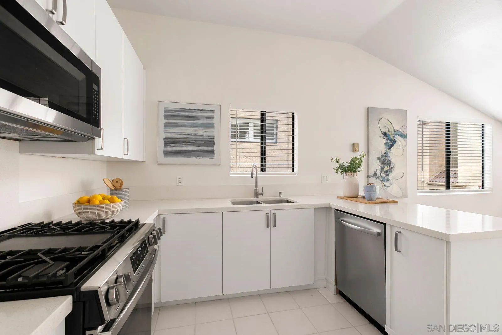 https://cdn.realtyfeed.com/cdn/127/260025105/bd2801034085b517c78f8bdba0666bd0.webp