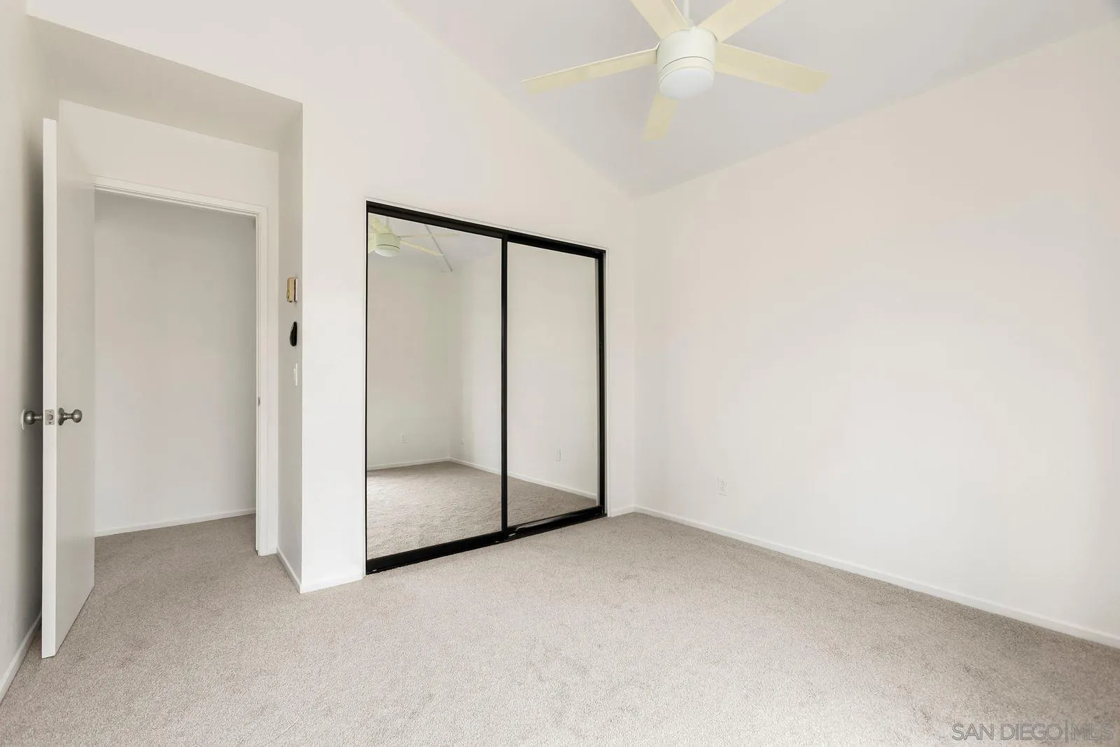 https://cdn.realtyfeed.com/cdn/127/260025105/ffdbacdf746a7e29a0b71c1b76838787.webp