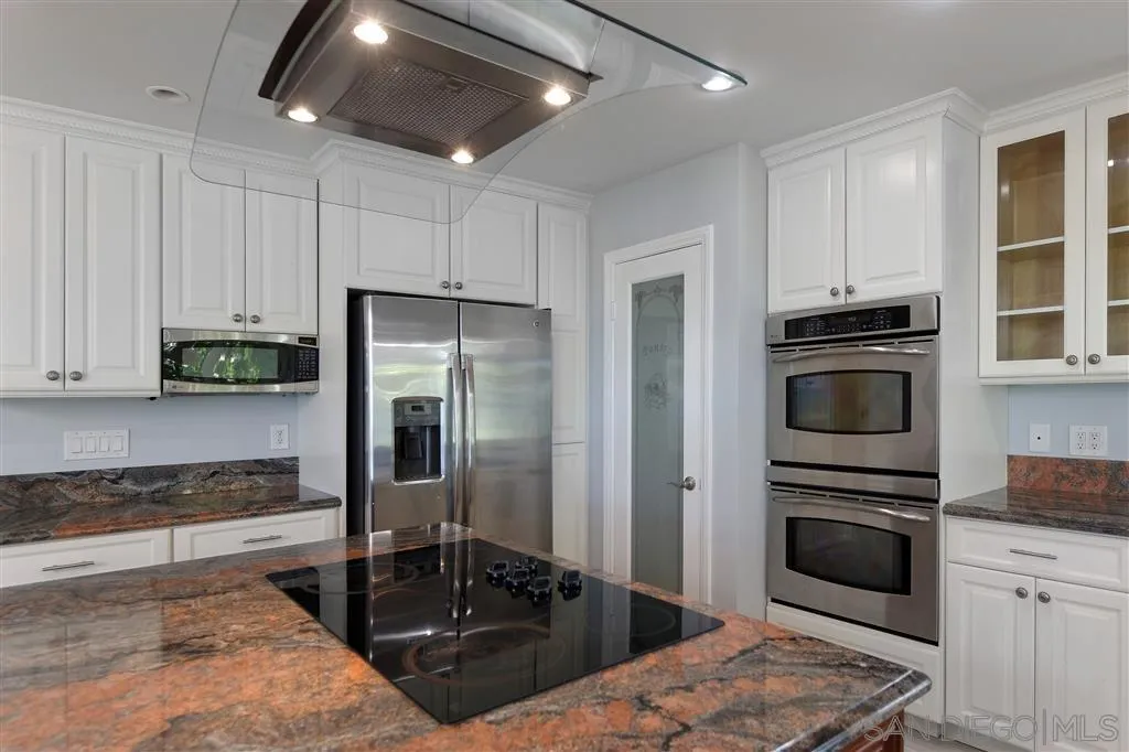 2765 Inverness Ct, La Jolla, CA 92037, photo 7