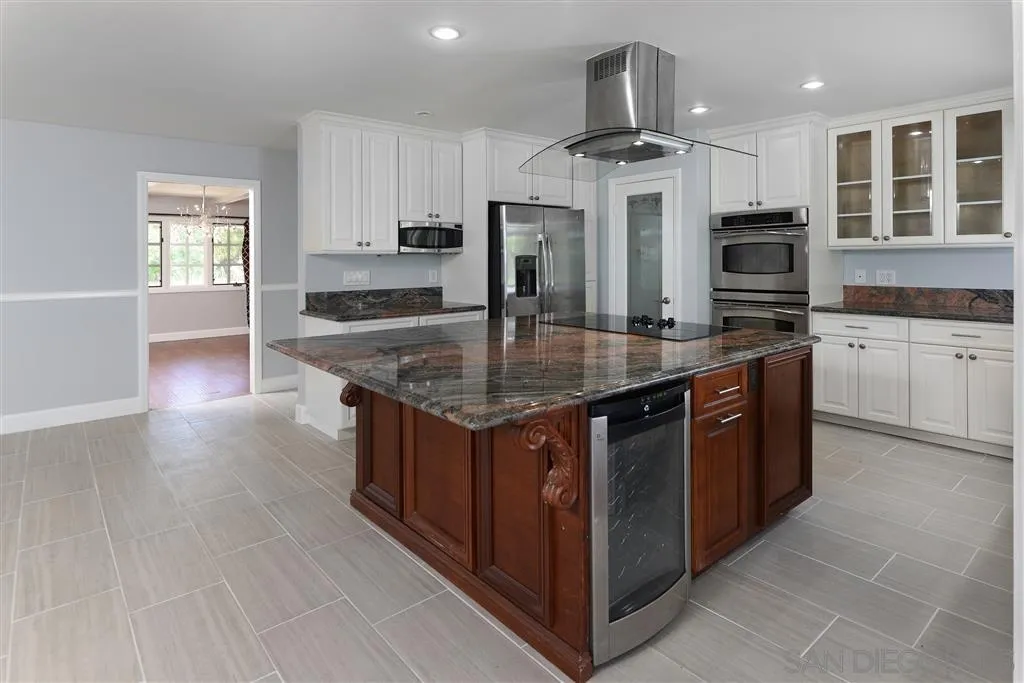2765 Inverness Ct, La Jolla, CA 92037, photo 8