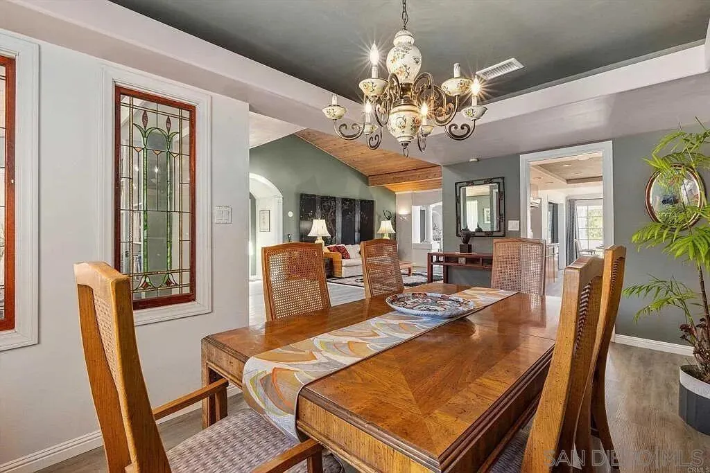 https://cdn.realtyfeed.com/cdn/127/260025116/13bfe5529555bcbbee7d3f1998fd61c4.webp