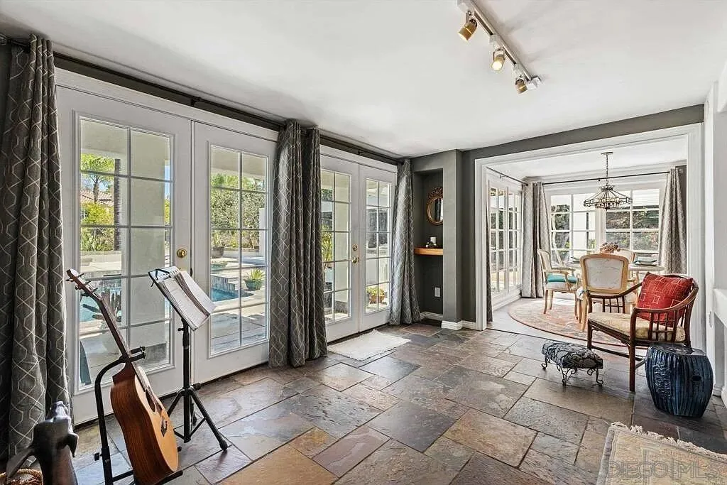 https://cdn.realtyfeed.com/cdn/127/260025116/d8771f7c4374b241d22fba3670d3543a.webp