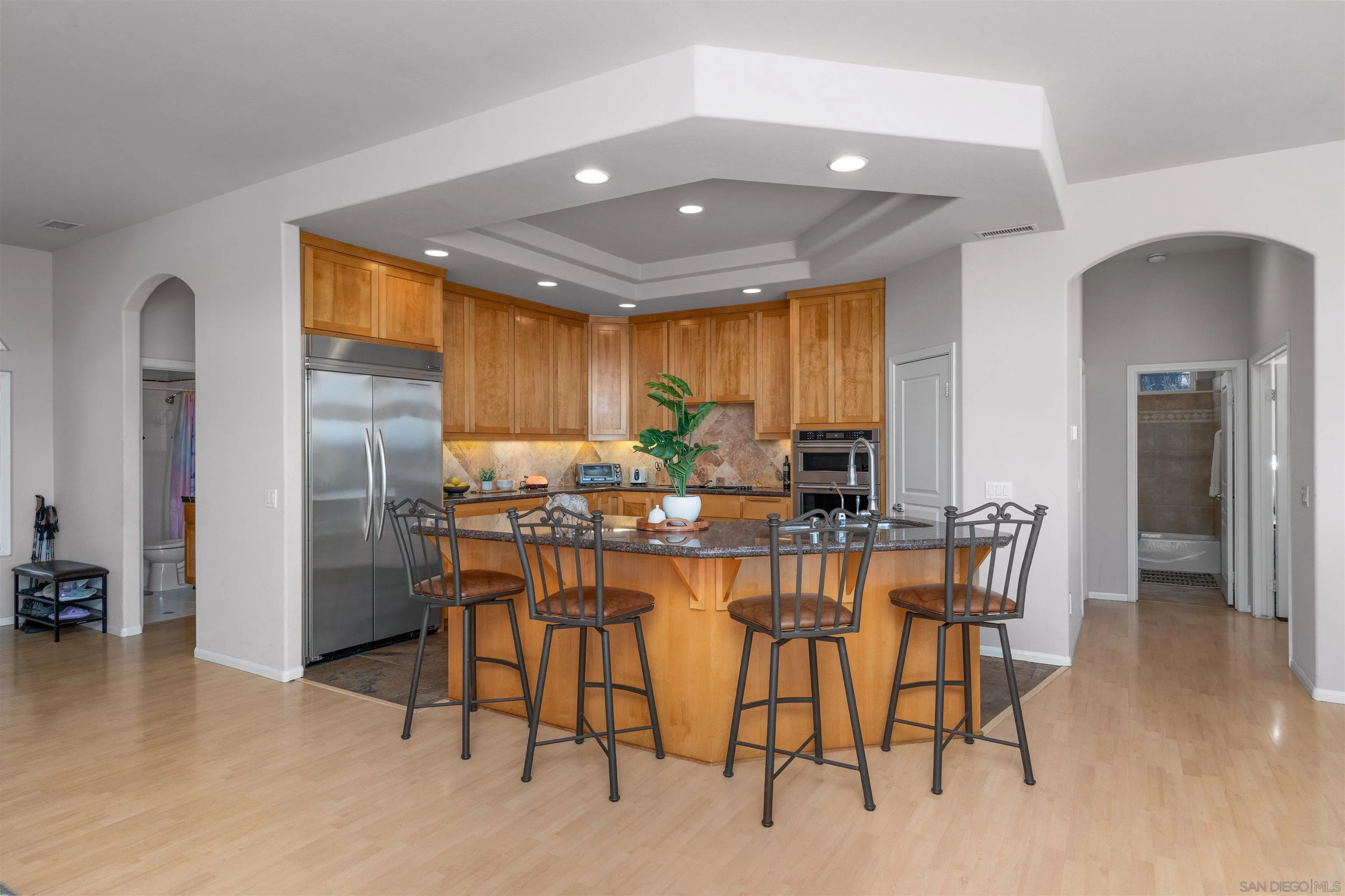 https://cdn.realtyfeed.com/cdn/127/260025117/cda553dcd86bb1ac7d15980e683359fa.webp