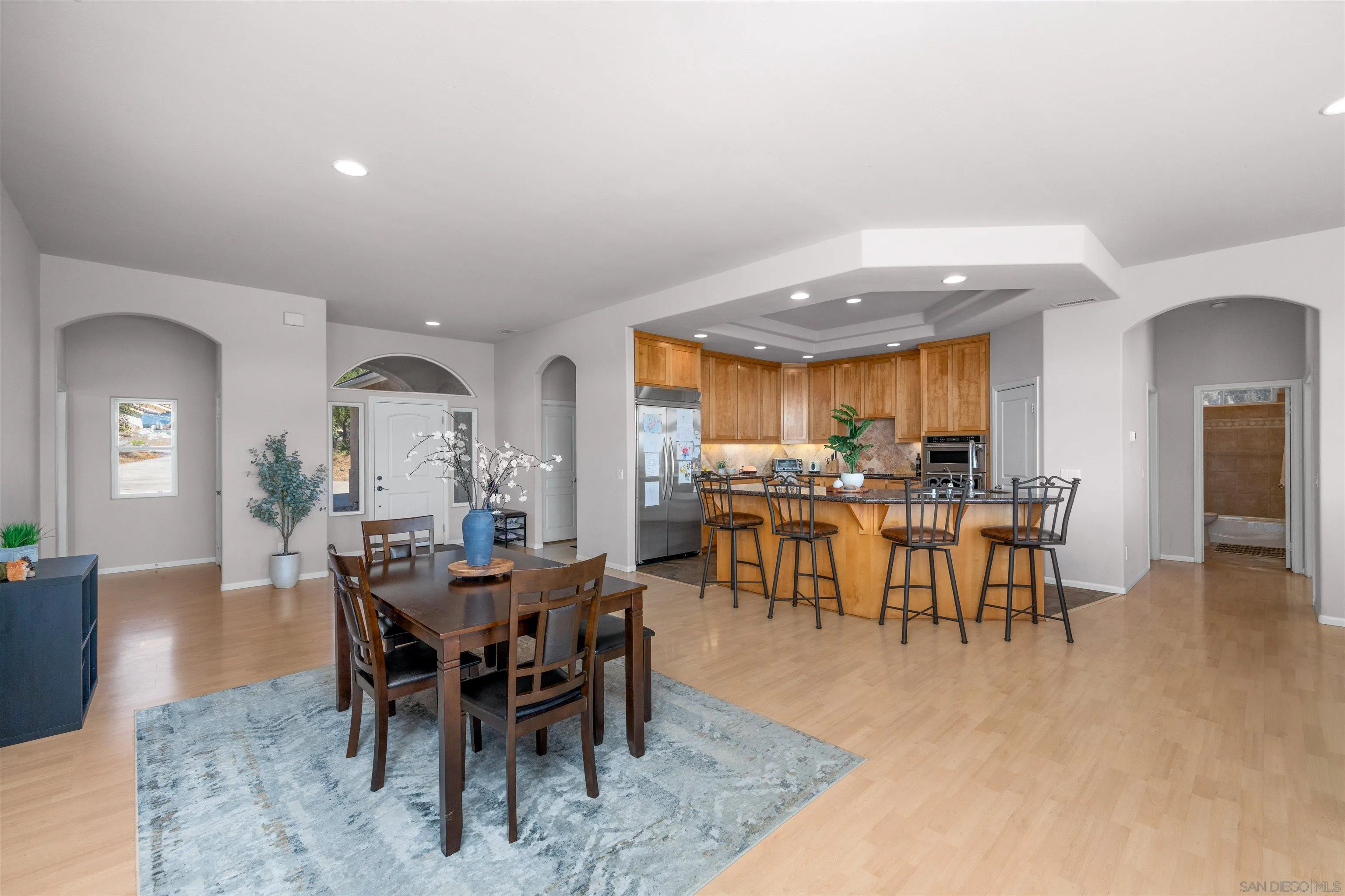 https://cdn.realtyfeed.com/cdn/127/260025117/de8fa53a73857e0a0c314d81081a9369.webp