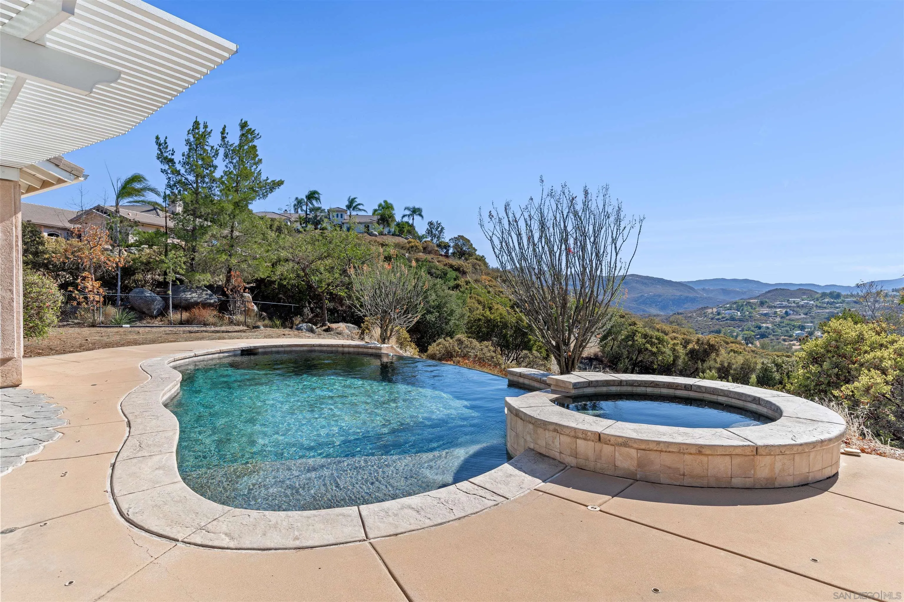https://cdn.realtyfeed.com/cdn/127/260025117/e54169e892ad03e243b4640f2a286819.webp