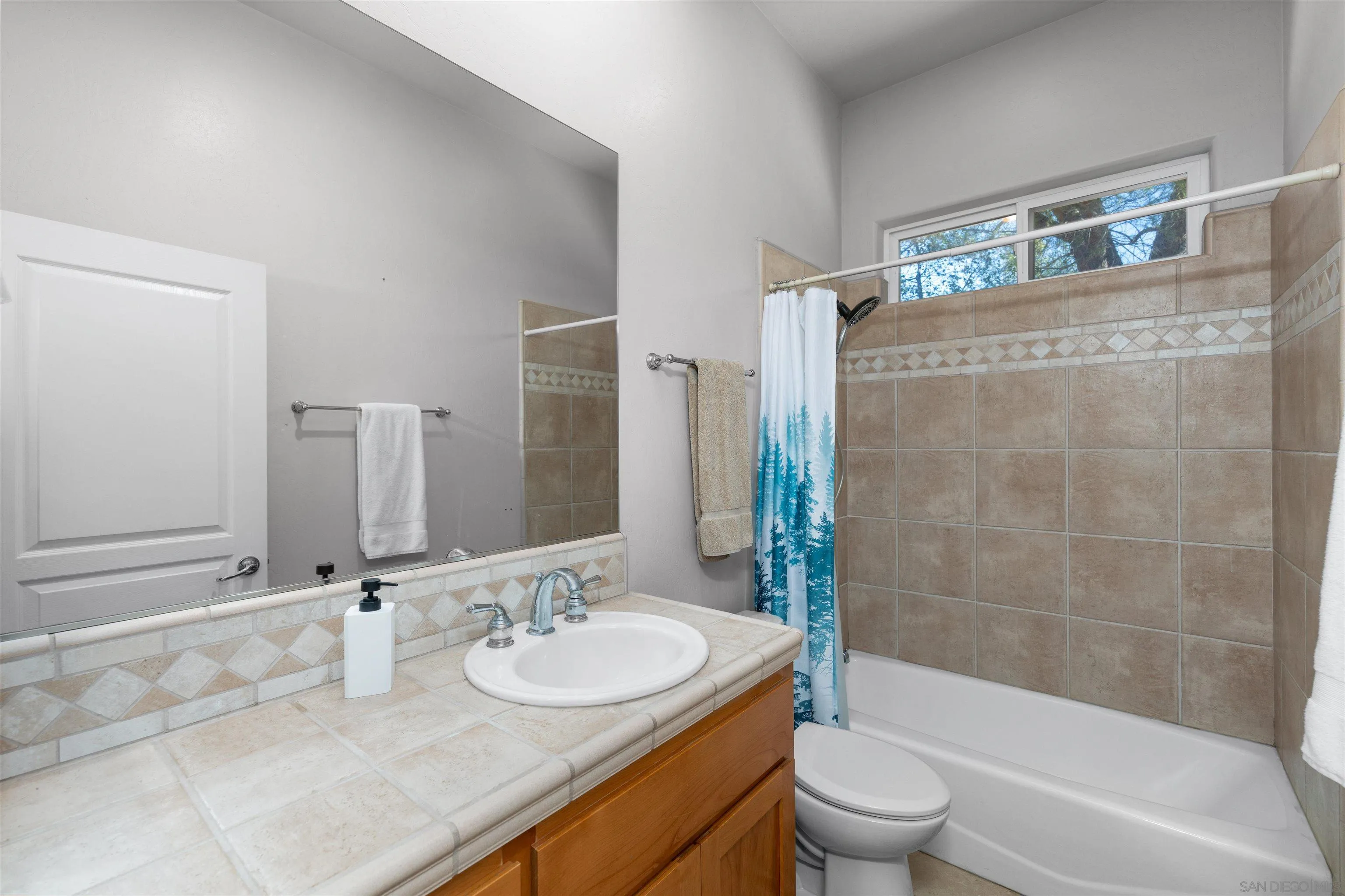 https://cdn.realtyfeed.com/cdn/127/260025117/fbd020b75364a0f3ae7f28a4c44be41d.webp