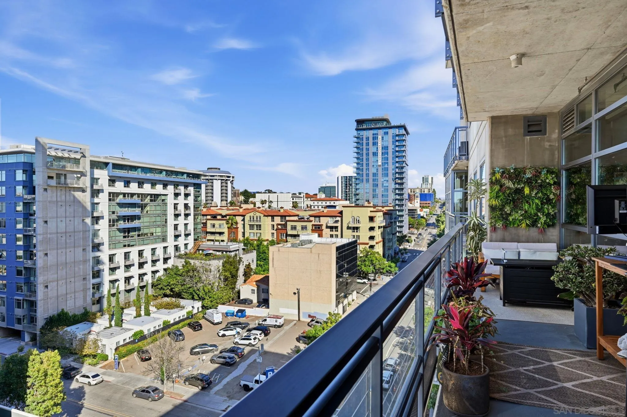 https://cdn.realtyfeed.com/cdn/127/260025120/0b548f4f8c8e7adf26992b92105a2de9.webp