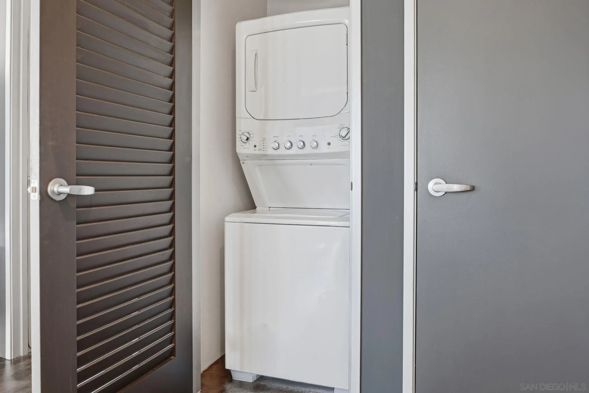 https://cdn.realtyfeed.com/cdn/127/260025120/a1aababd5cc70f845dcc17e6bc50ab43.webp