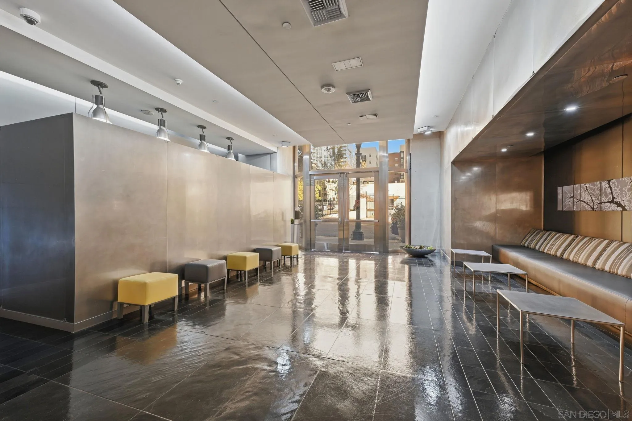 https://cdn.realtyfeed.com/cdn/127/260025120/d6fde72d4c37fb813d63bc786a0e16f2.webp