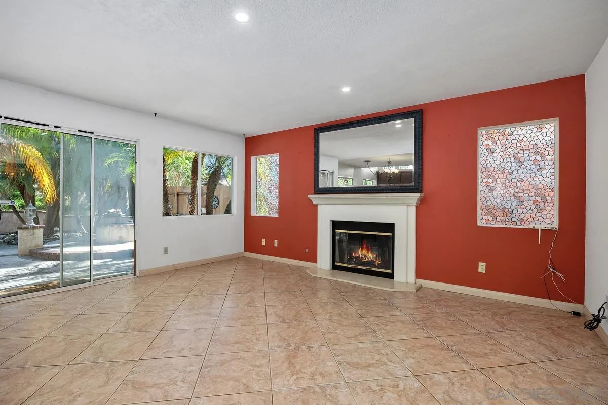 https://cdn.realtyfeed.com/cdn/127/260025121/6a222aacfcb3a629203bbee46cab7645.webp