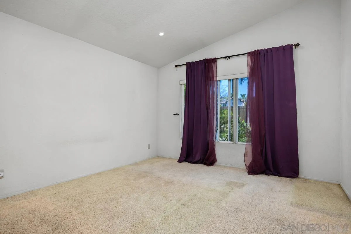 https://cdn.realtyfeed.com/cdn/127/260025121/fd032bb8cfa7d01ab631f0070b0ca2e1.webp