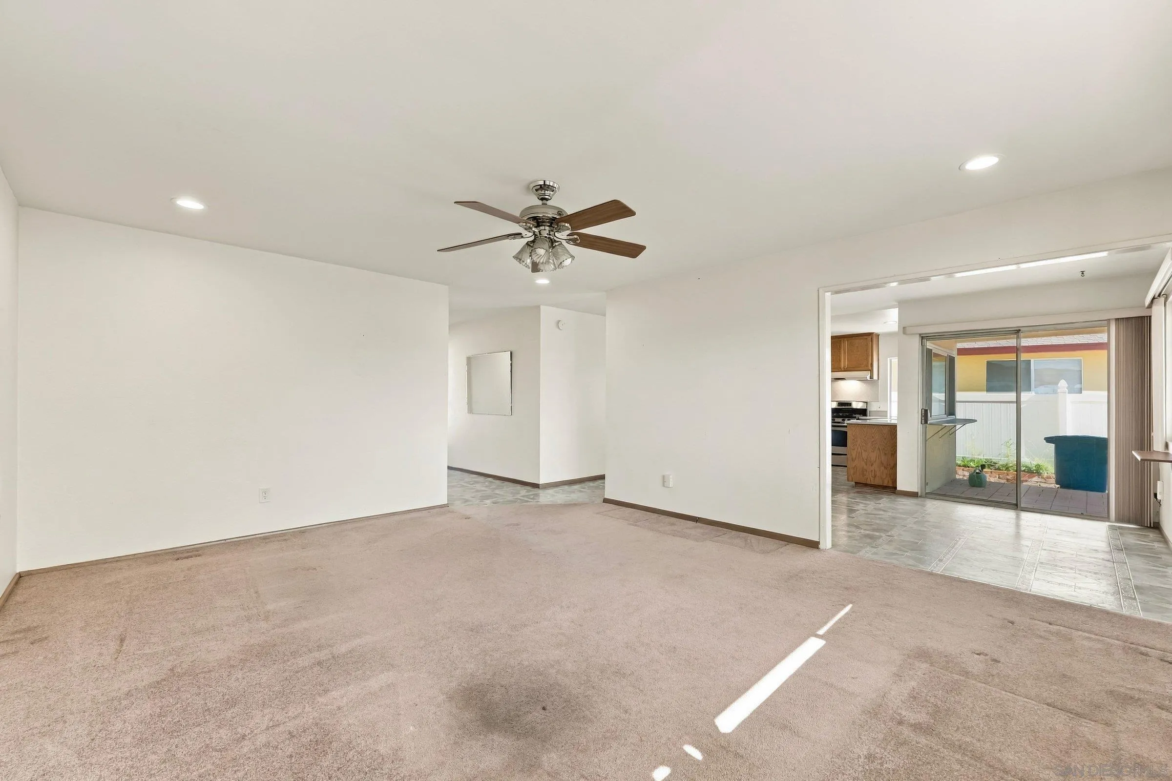 https://cdn.realtyfeed.com/cdn/127/260025123/251ccee5252e3e327be3f9cda2534fb5.webp