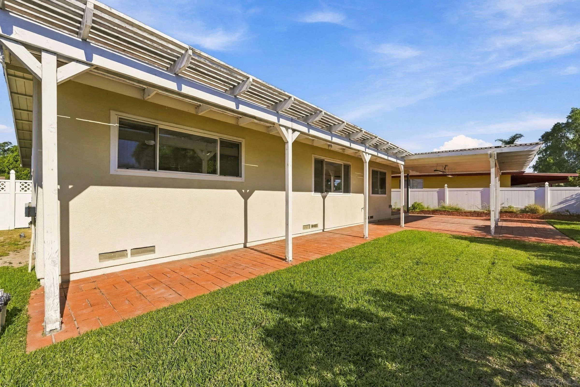 https://cdn.realtyfeed.com/cdn/127/260025123/d01b218b3137ec97b85ea117b97d8ba5.webp