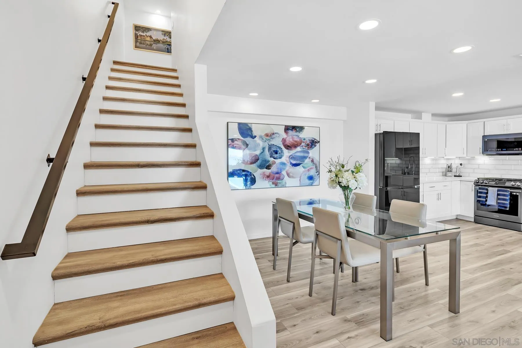 https://cdn.realtyfeed.com/cdn/127/260025125/1b2f2220c35226c946d11b7b6a7ec8ae.webp