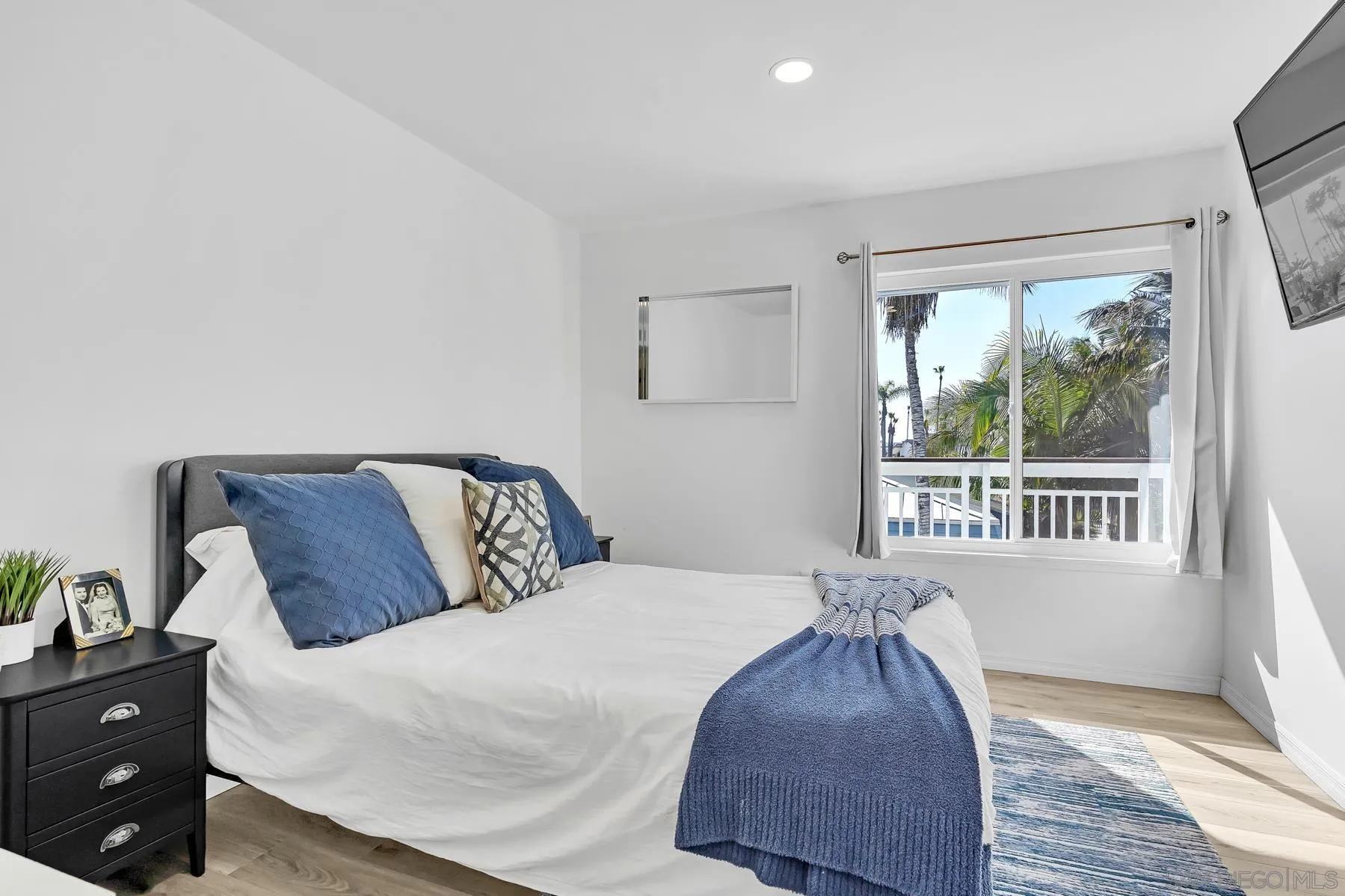 https://cdn.realtyfeed.com/cdn/127/260025125/6984a86a63b24306fc1ba8f4b6dc182f.webp