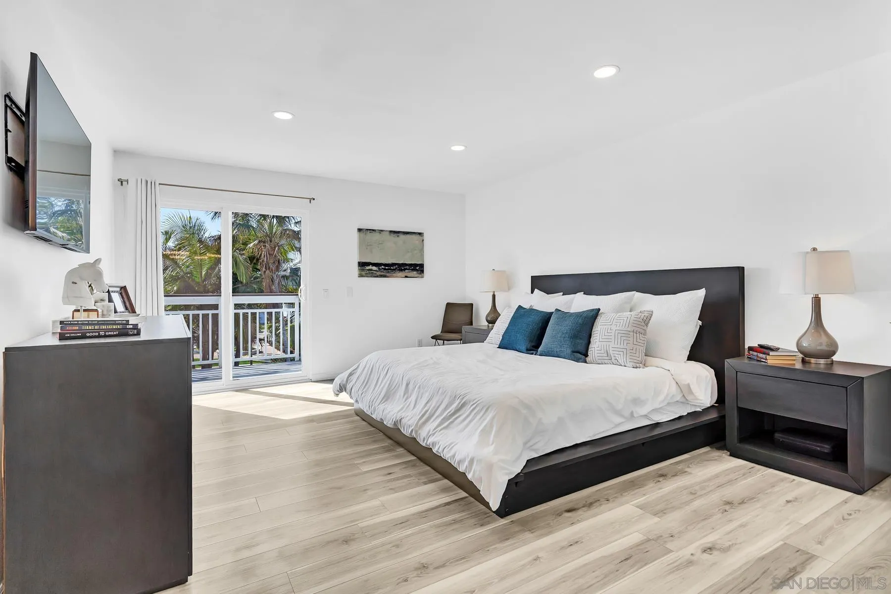 https://cdn.realtyfeed.com/cdn/127/260025125/70c44ad6f8b90e13ee79916fcb6aa911.webp