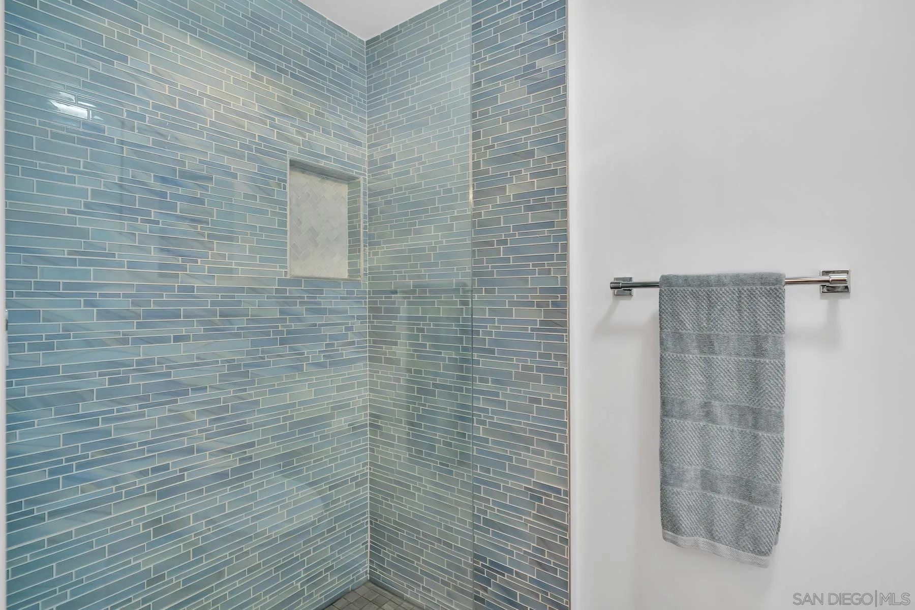https://cdn.realtyfeed.com/cdn/127/260025125/c0d8404b5a00f09a8837a3e360fe1db3.webp