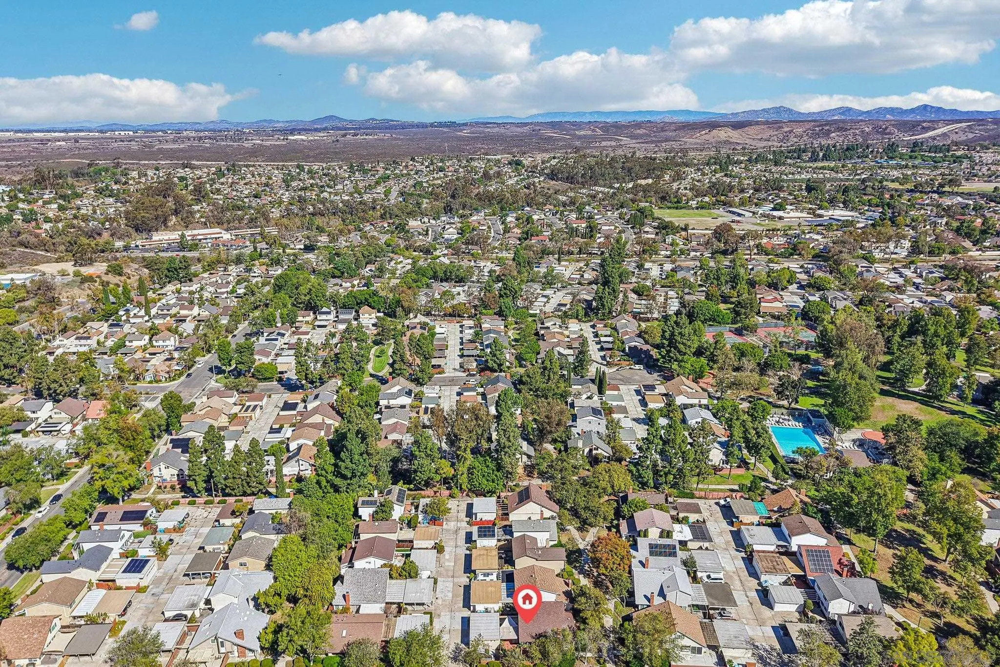 https://cdn.realtyfeed.com/cdn/127/260025130/813ed1c34188ecaa30a8dbe66baa4c41.webp