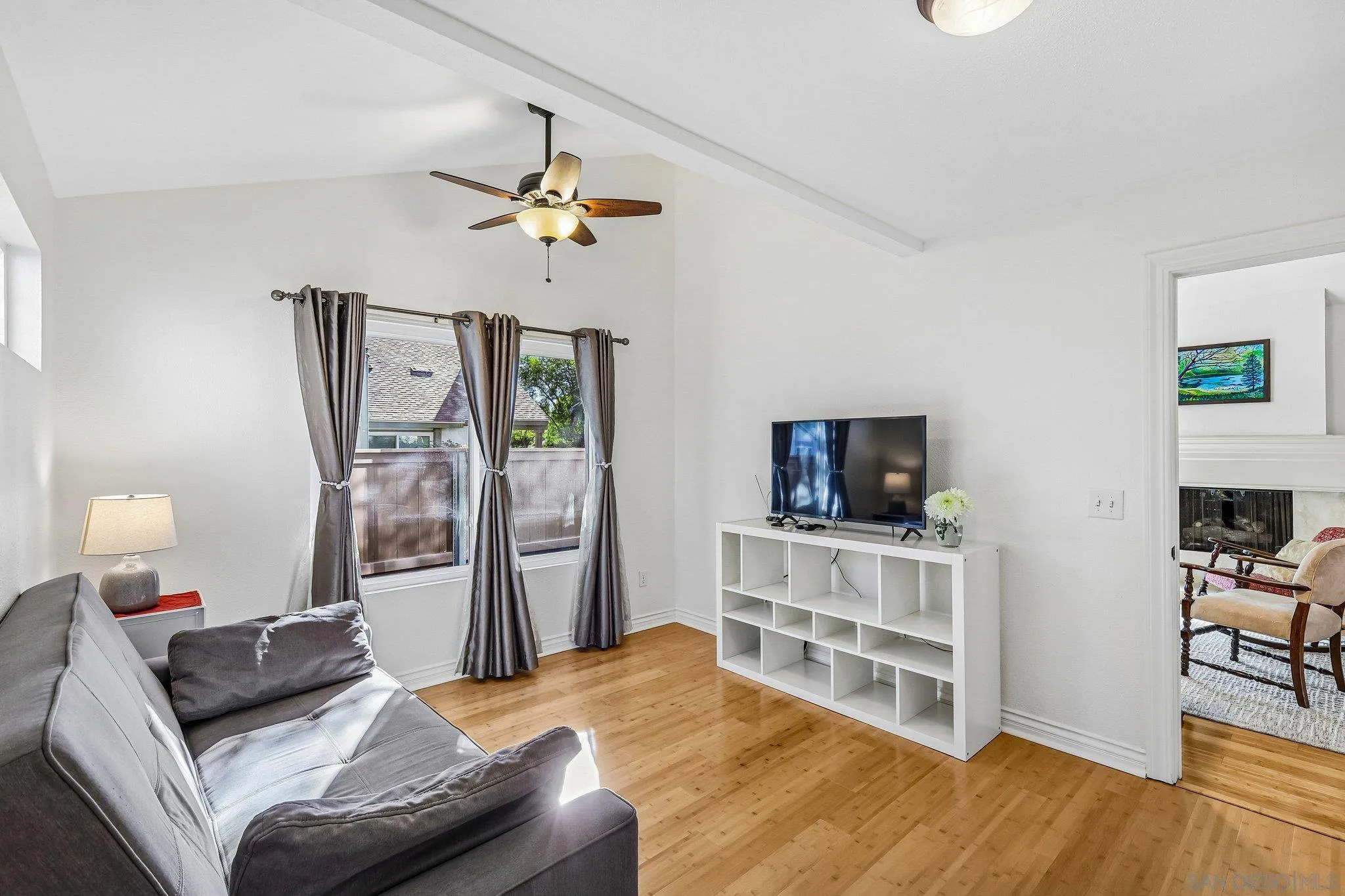 https://cdn.realtyfeed.com/cdn/127/260025130/ab27d8f6b7552e55866889c139edb322.webp