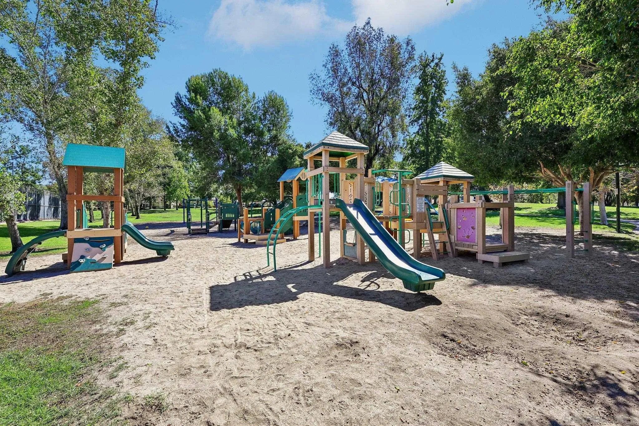 https://cdn.realtyfeed.com/cdn/127/260025130/d7cb46aae85bc9ffcb2ce55de841b9e8.webp
