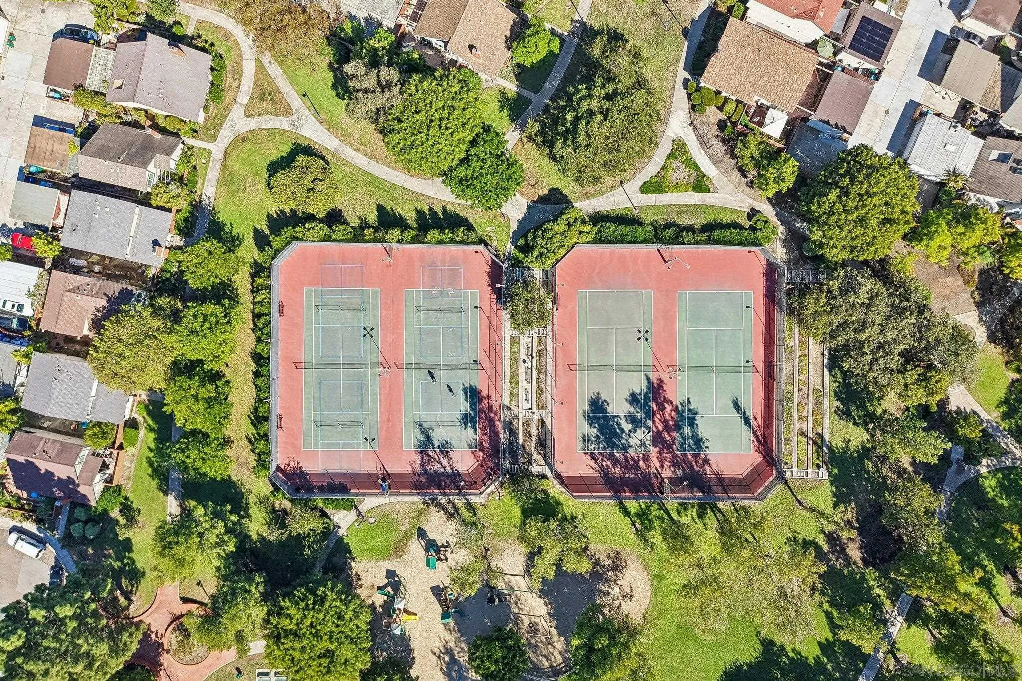https://cdn.realtyfeed.com/cdn/127/260025130/dc1b973edbae767bd6dcb7887a51e096.webp