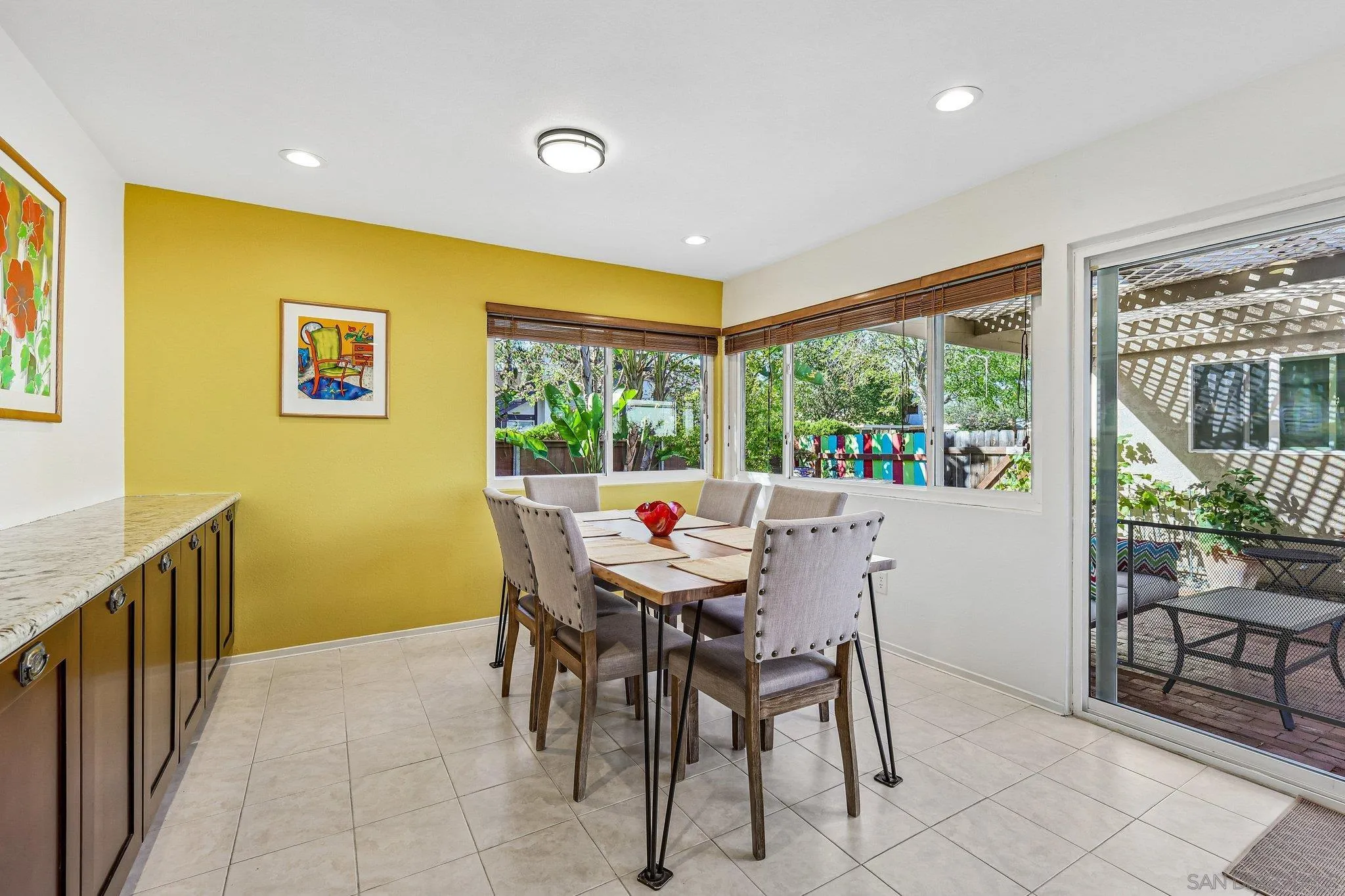 https://cdn.realtyfeed.com/cdn/127/260025130/f467d845a1dfafd40a03be6868933e31.webp