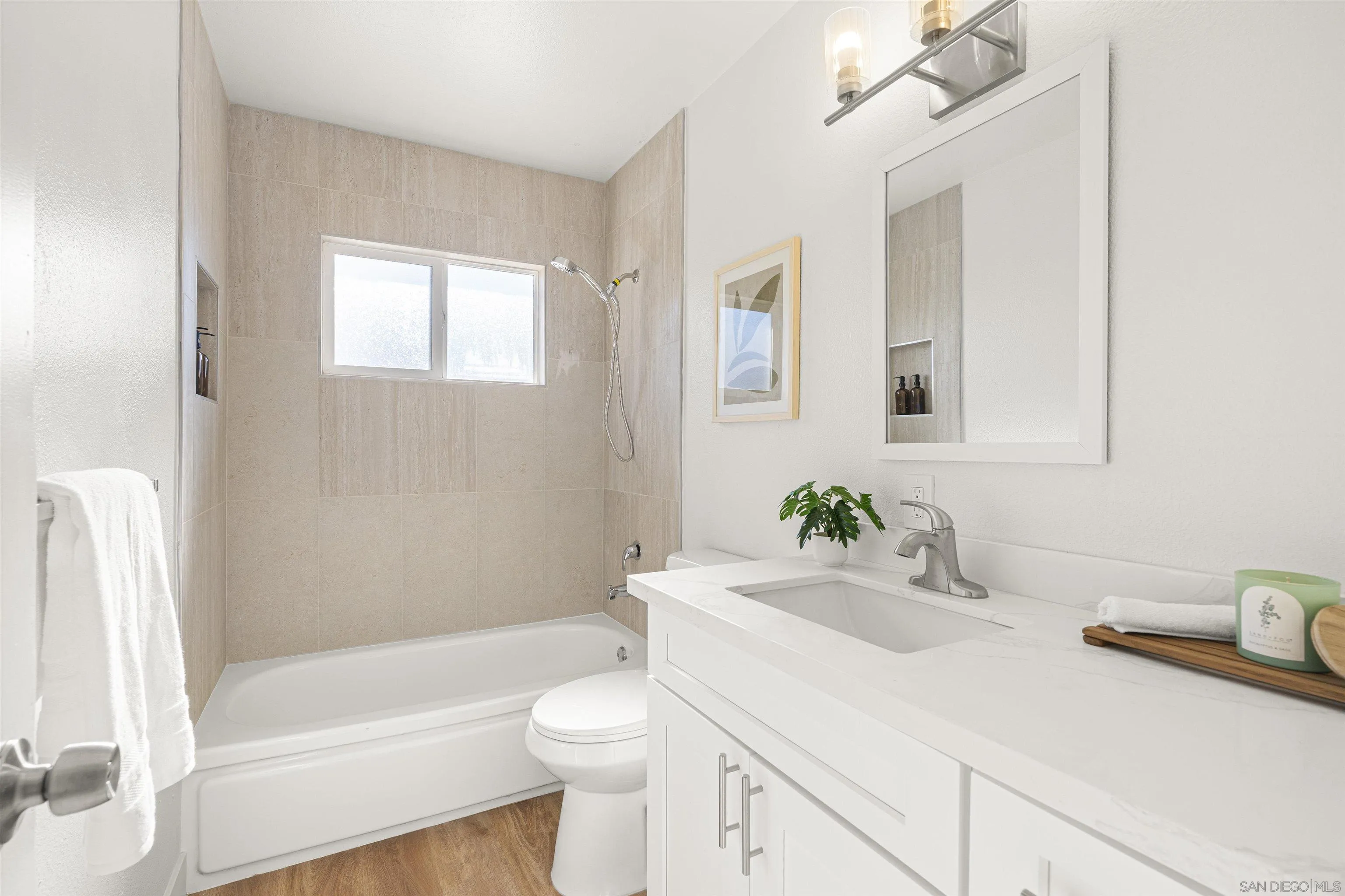 https://cdn.realtyfeed.com/cdn/127/260025140/0cc7d58eb26069dbbef2ce5b12ae3d2b.webp