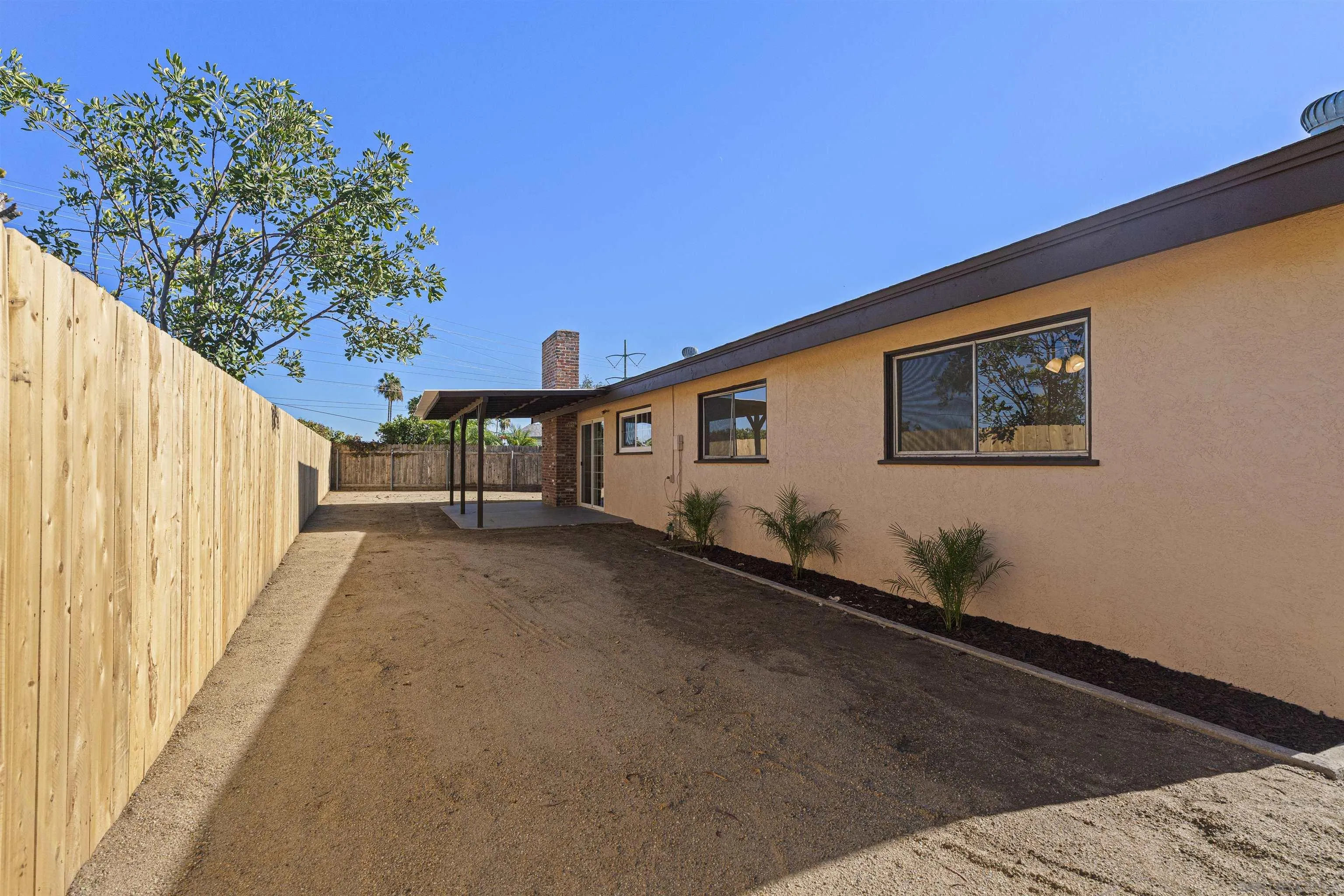https://cdn.realtyfeed.com/cdn/127/260025140/7775da99ccfbed7732838cc7fc1351b5.webp