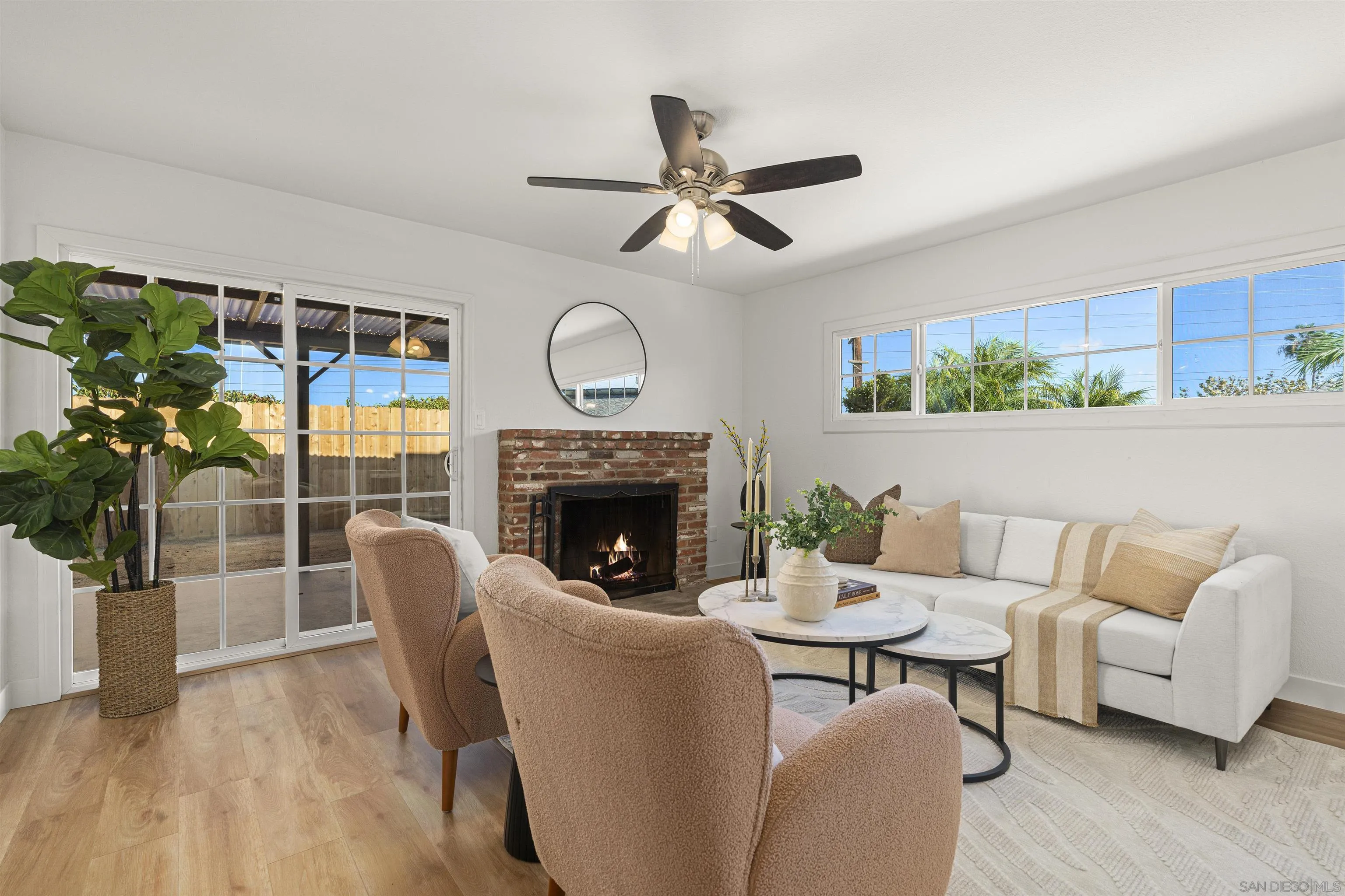 https://cdn.realtyfeed.com/cdn/127/260025140/b28cc46b51fd7fbe71ac95bb5ca56b69.webp
