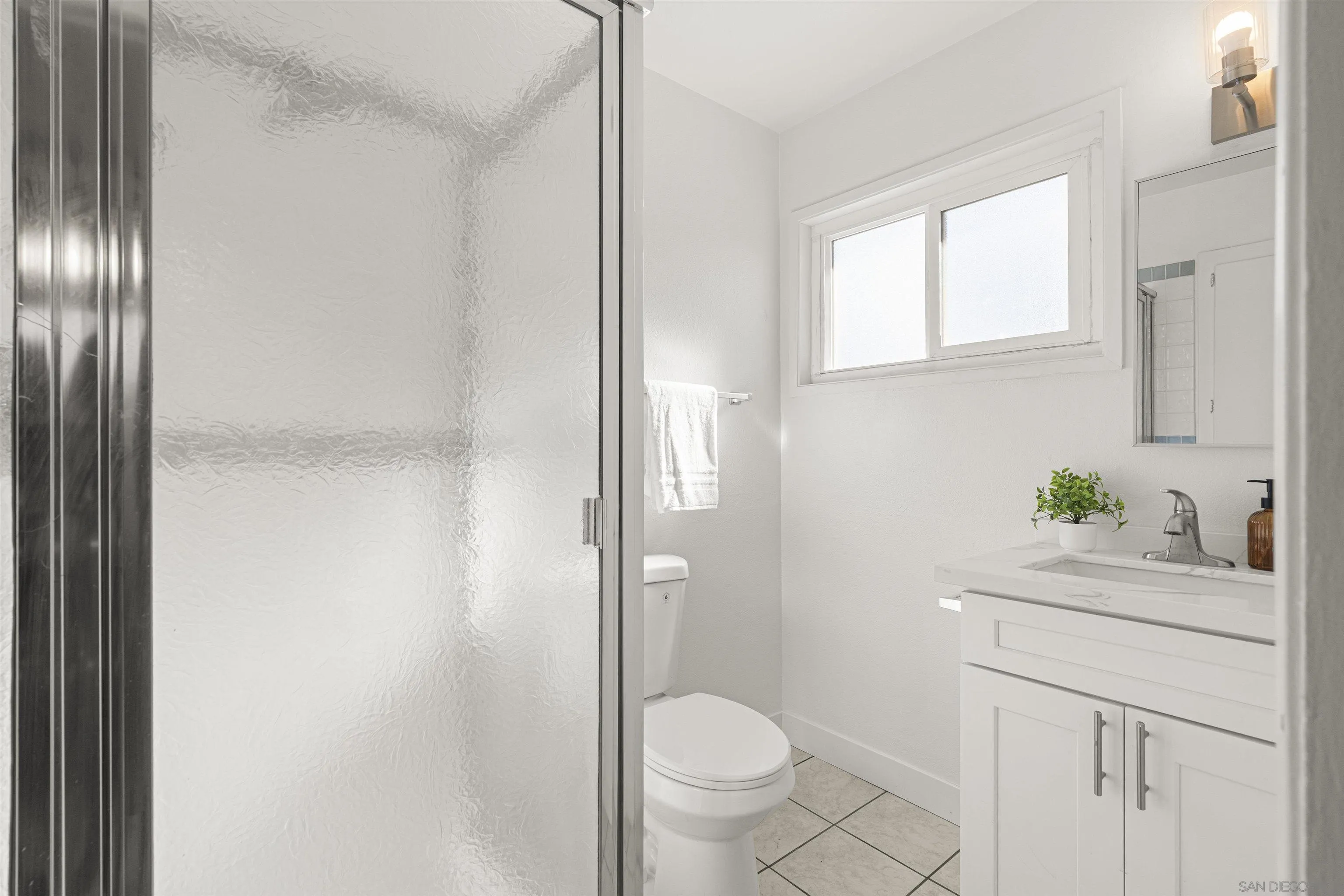 https://cdn.realtyfeed.com/cdn/127/260025140/bd239b0ccf6086cf32e51cb39ca5b5f7.webp
