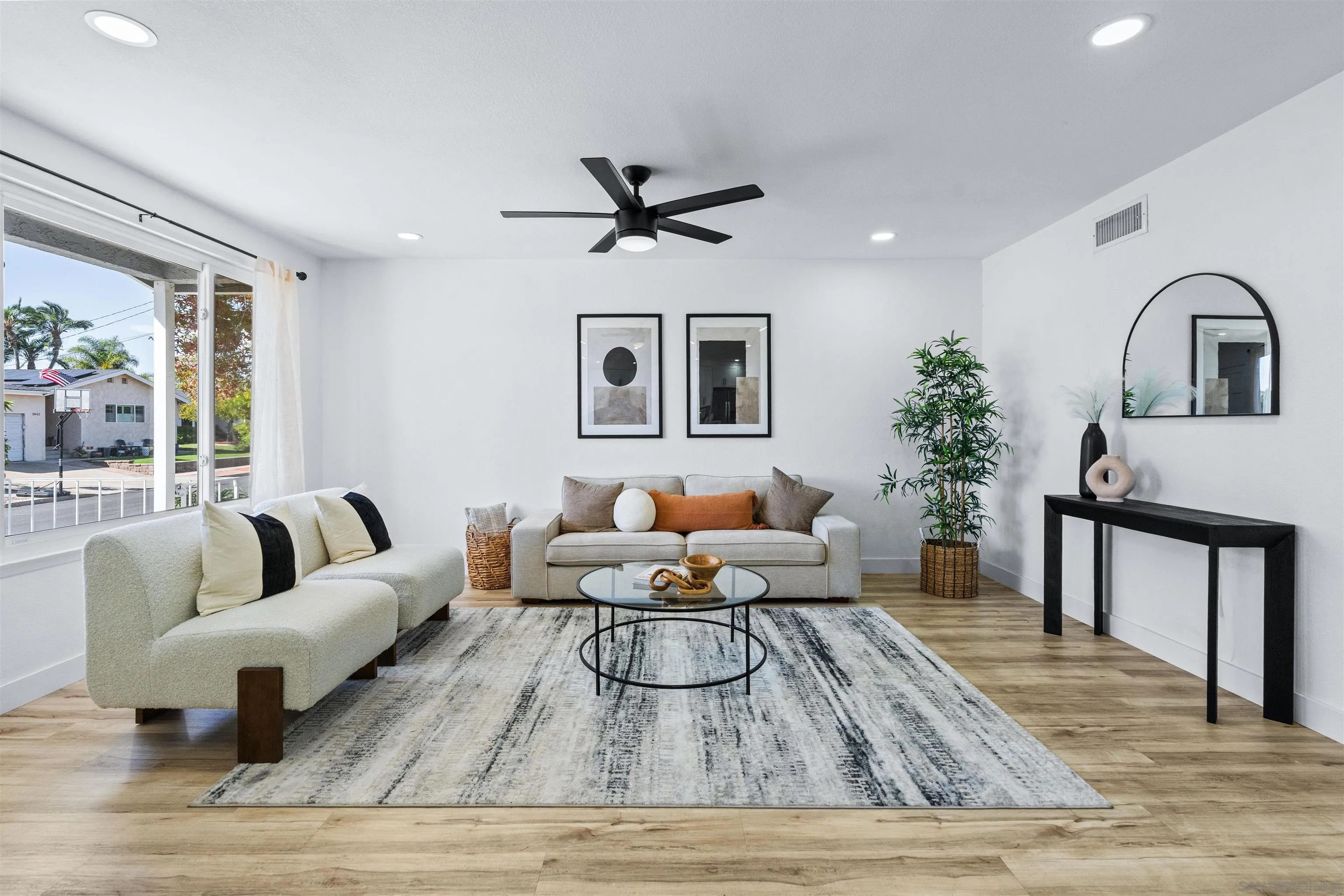 3825 Tiara St, San Diego, CA 92111 3825 Tiara St, San Diego, CA 92111