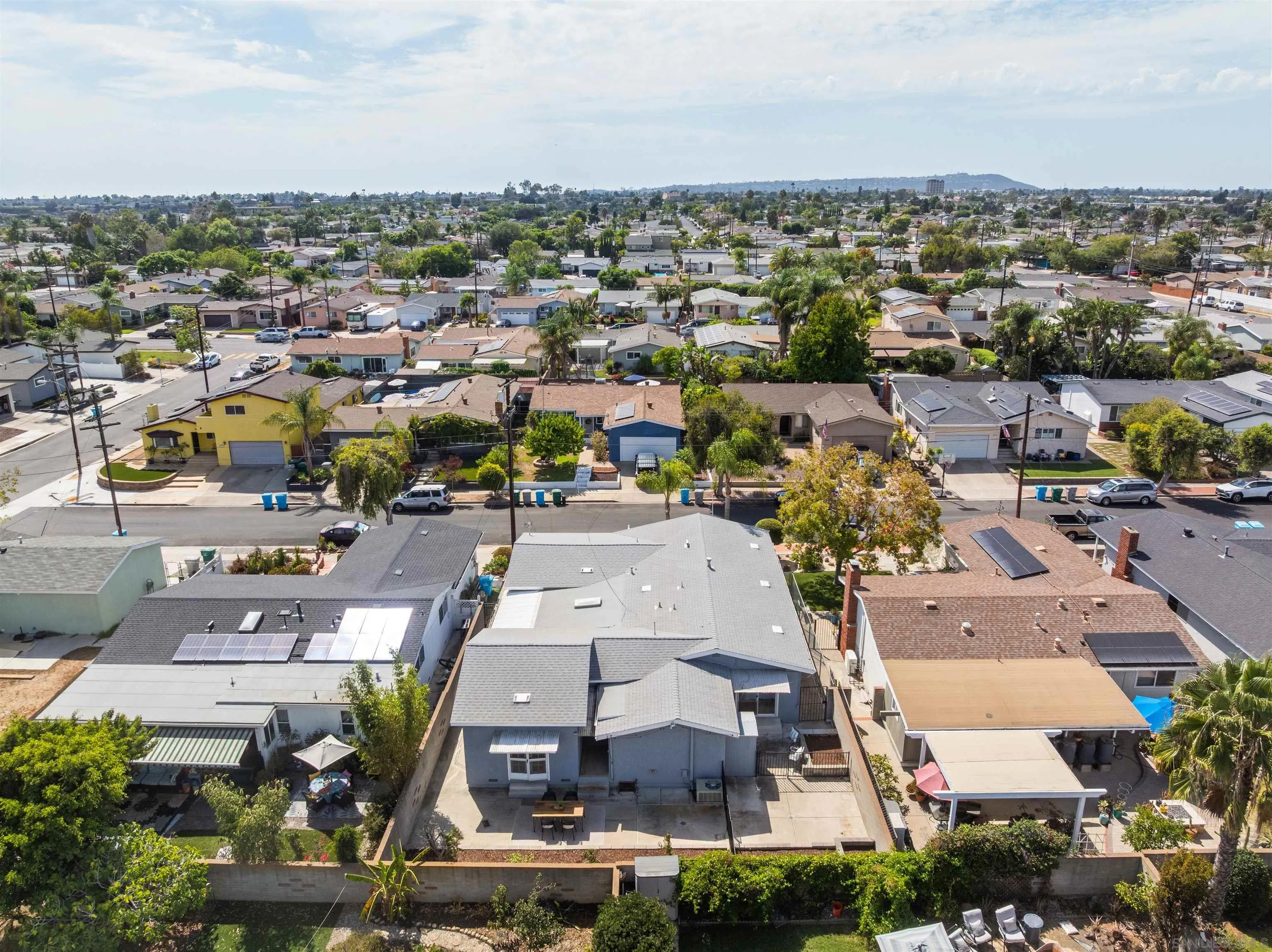 https://cdn.realtyfeed.com/cdn/127/260025143/3ef001ba0ccc909022b1675bde2d2d8b.webp