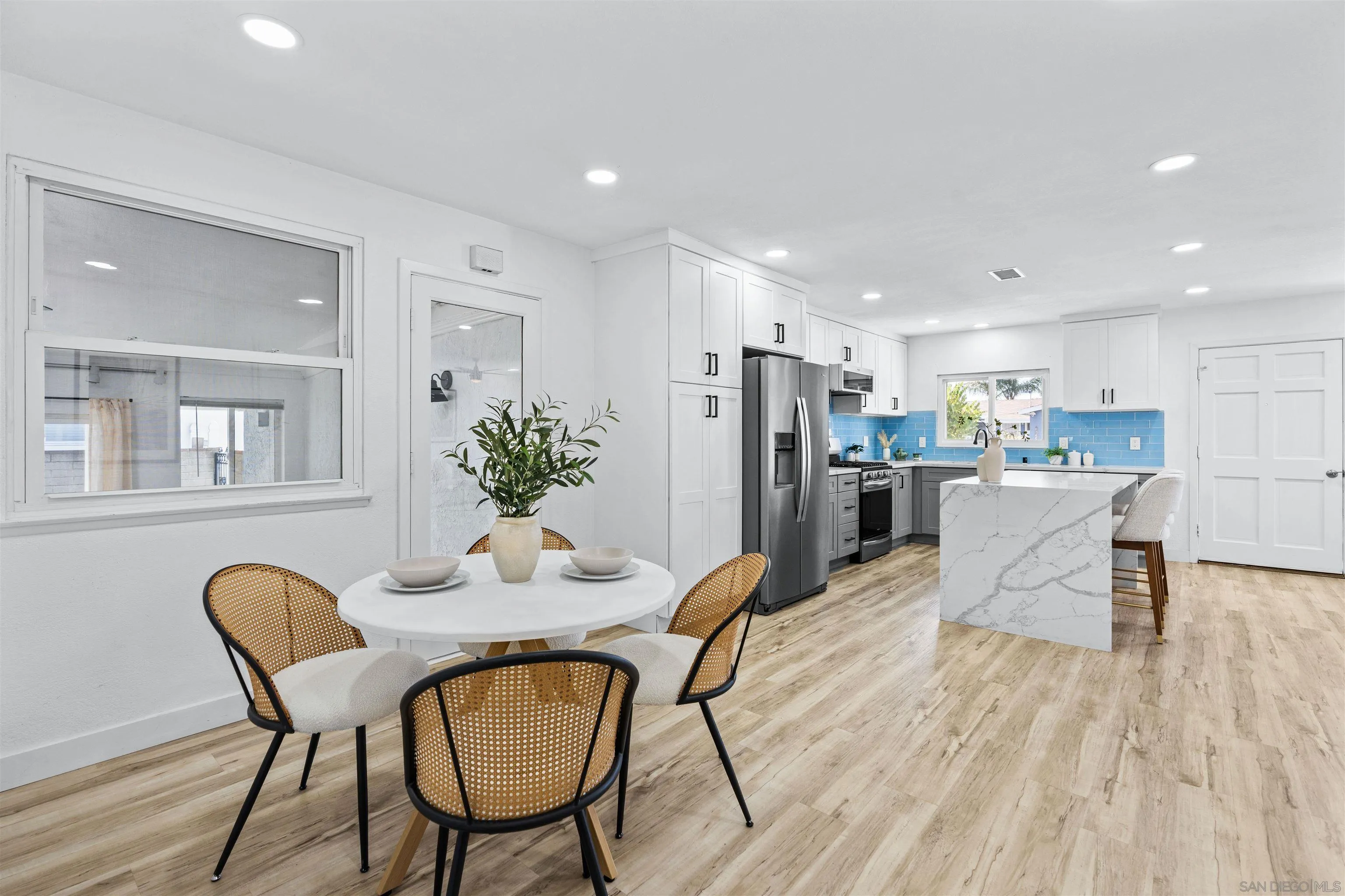 https://cdn.realtyfeed.com/cdn/127/260025143/5731b112b59566d16710fcc86d618e59.webp