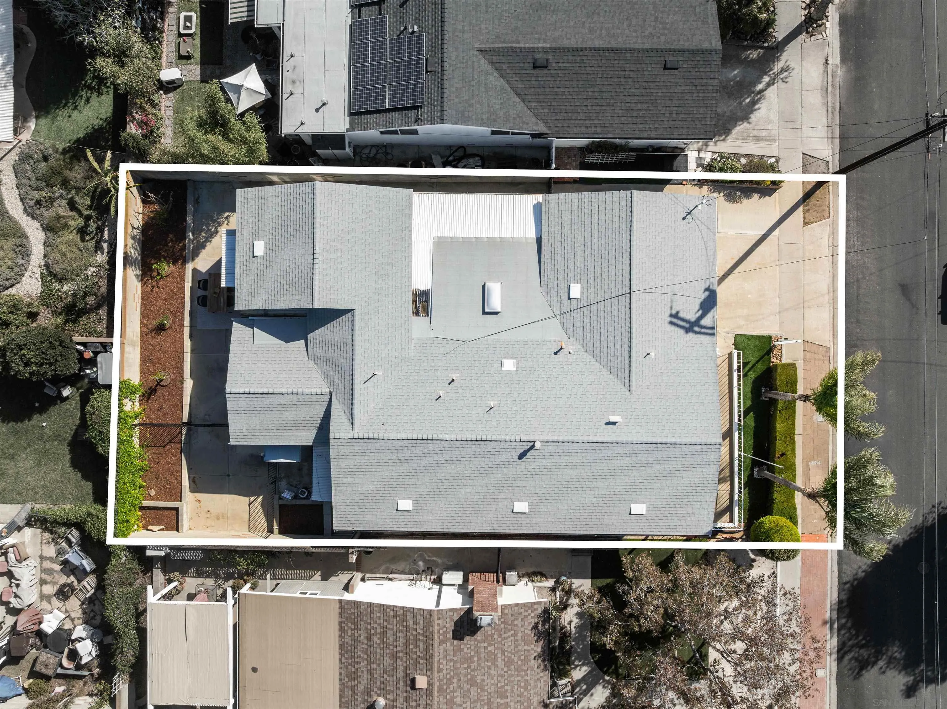 https://cdn.realtyfeed.com/cdn/127/260025143/aa5c85c42191ace84e603ab658c818b9.webp