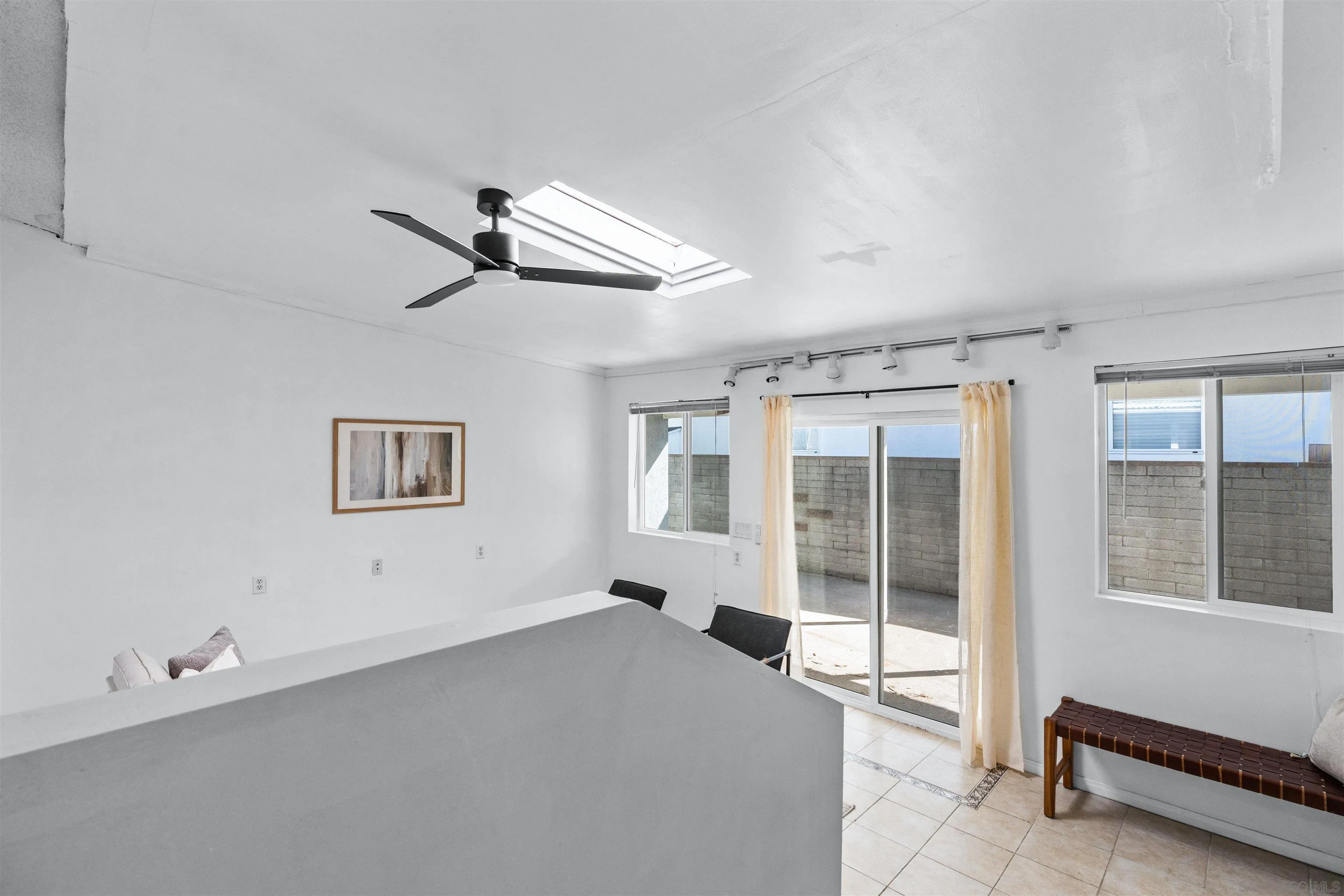 https://cdn.realtyfeed.com/cdn/127/260025143/ab27f8542e64ba472cf5851f1062e1a4.webp