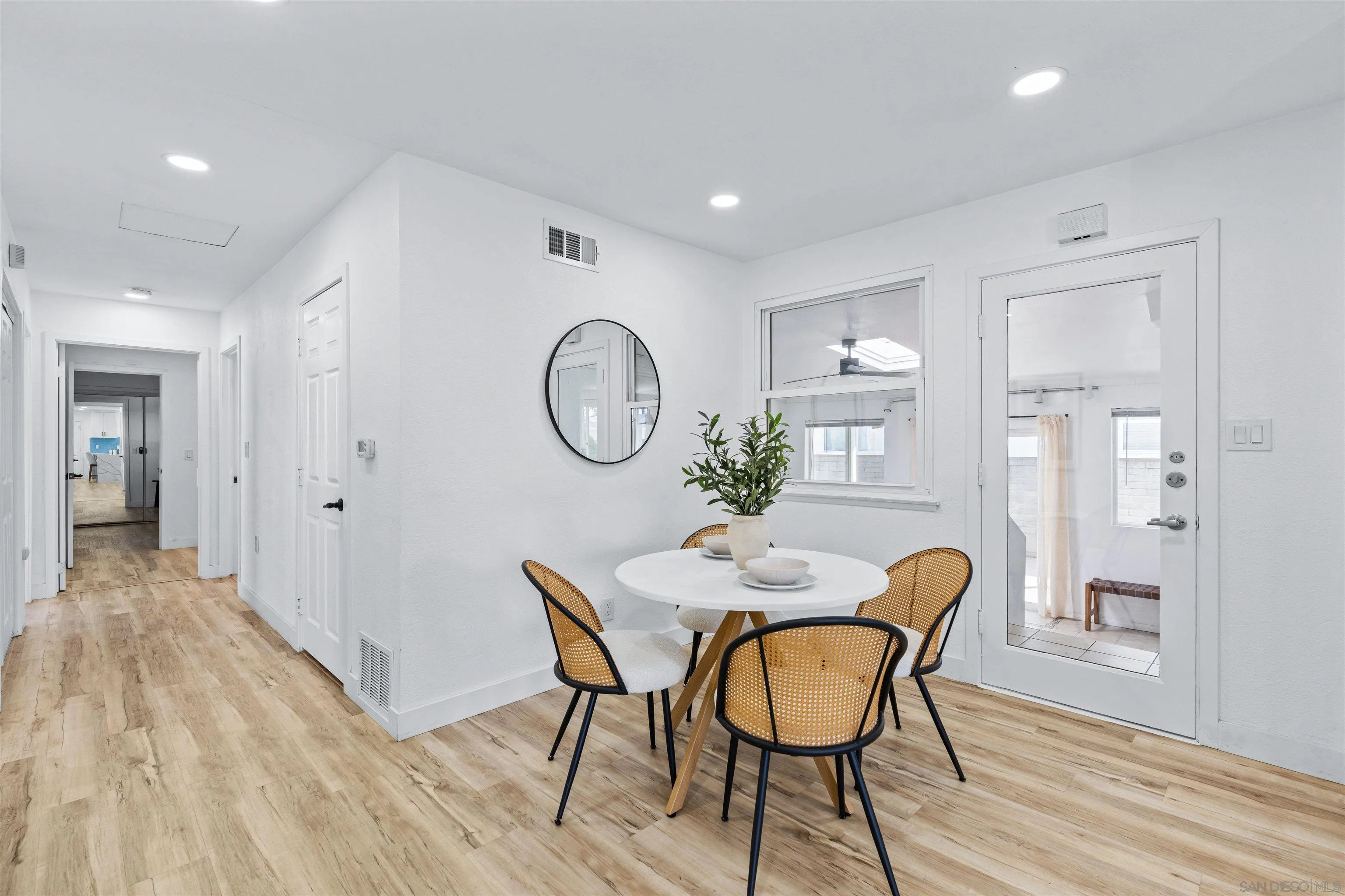 https://cdn.realtyfeed.com/cdn/127/260025143/c5c48f25cc393b795d62a71ec1ccd54b.webp