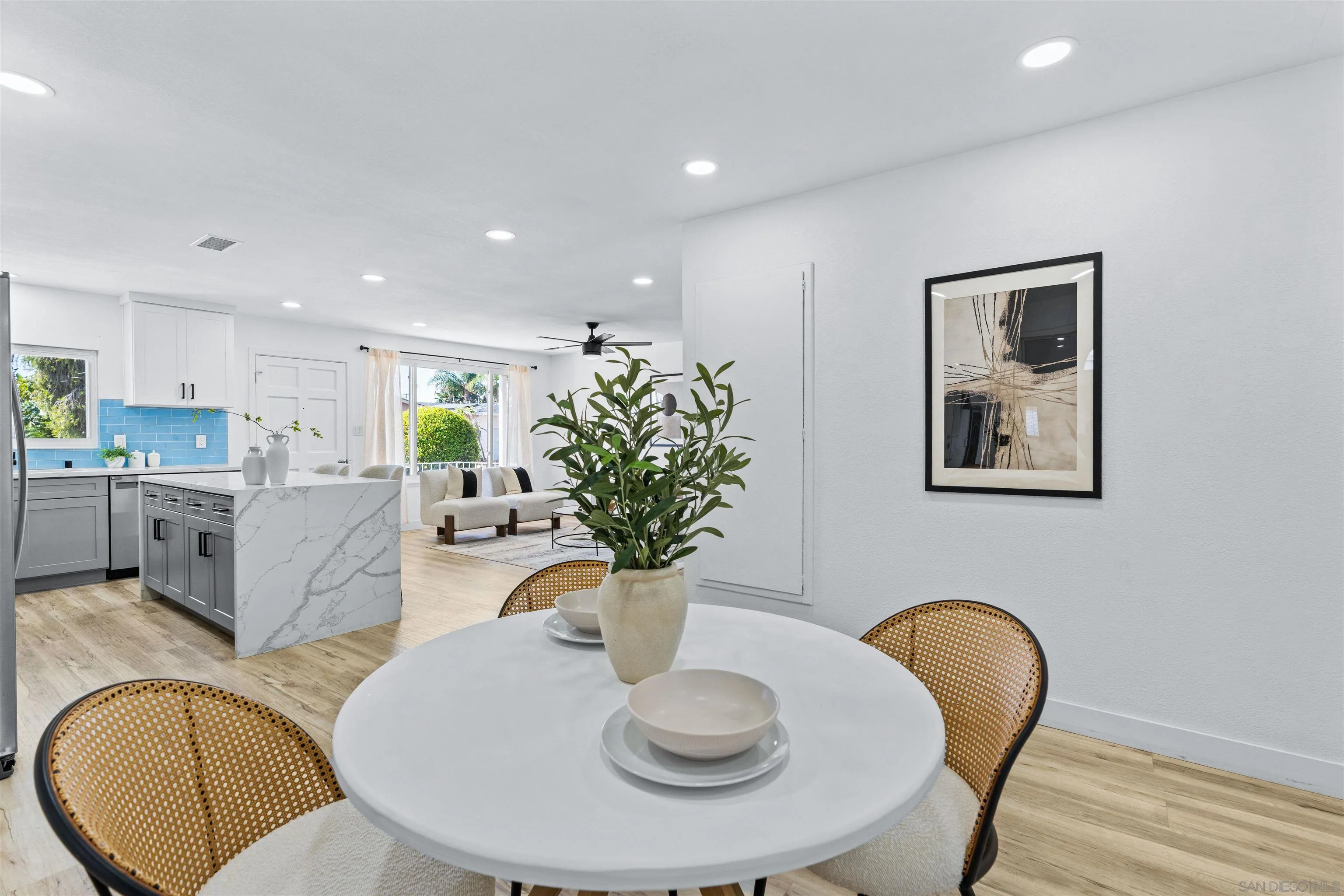 https://cdn.realtyfeed.com/cdn/127/260025143/ebf1a09a174b23051520c74315682e8b.webp