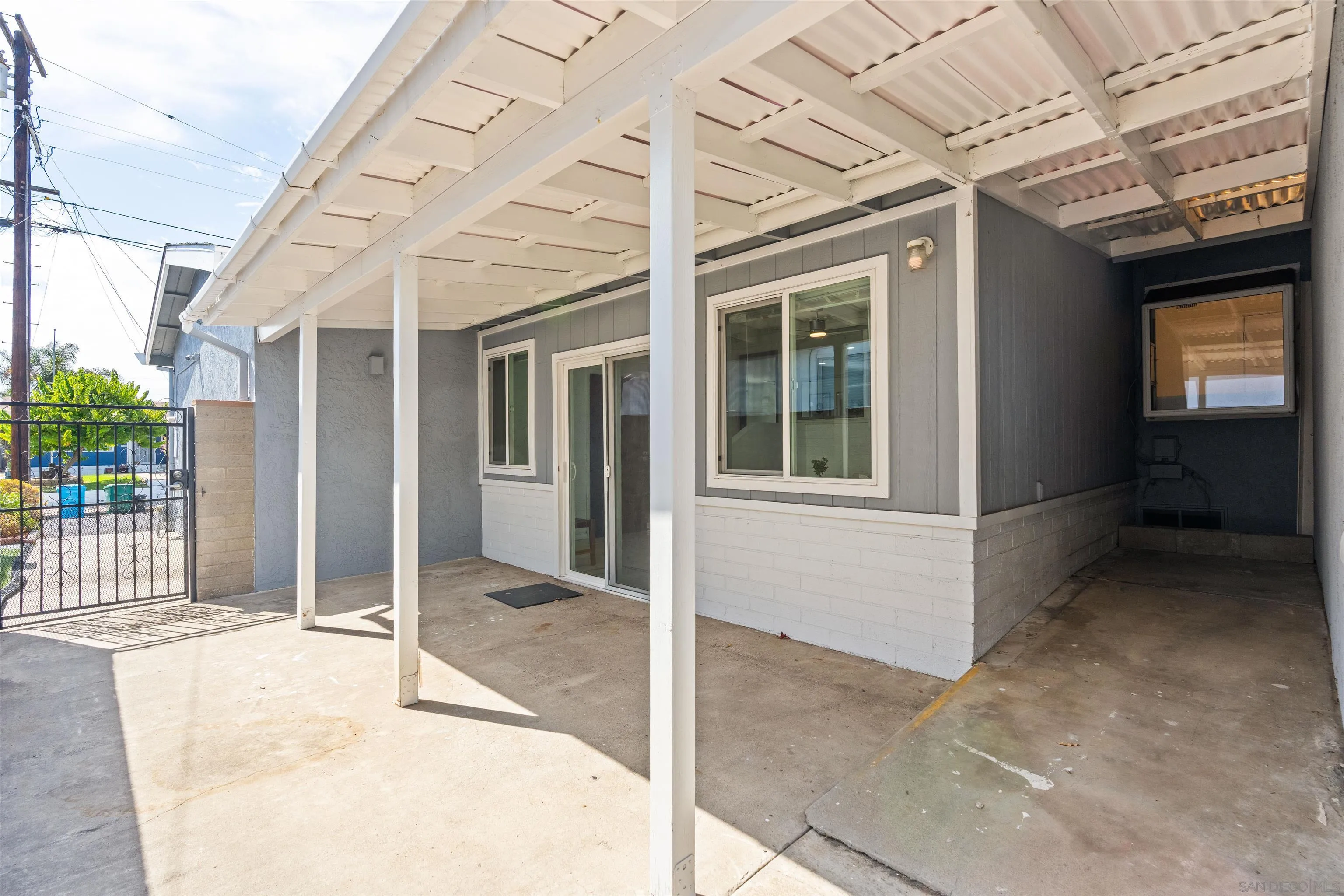 https://cdn.realtyfeed.com/cdn/127/260025143/f21dded43448a7a648af152911d30716.webp